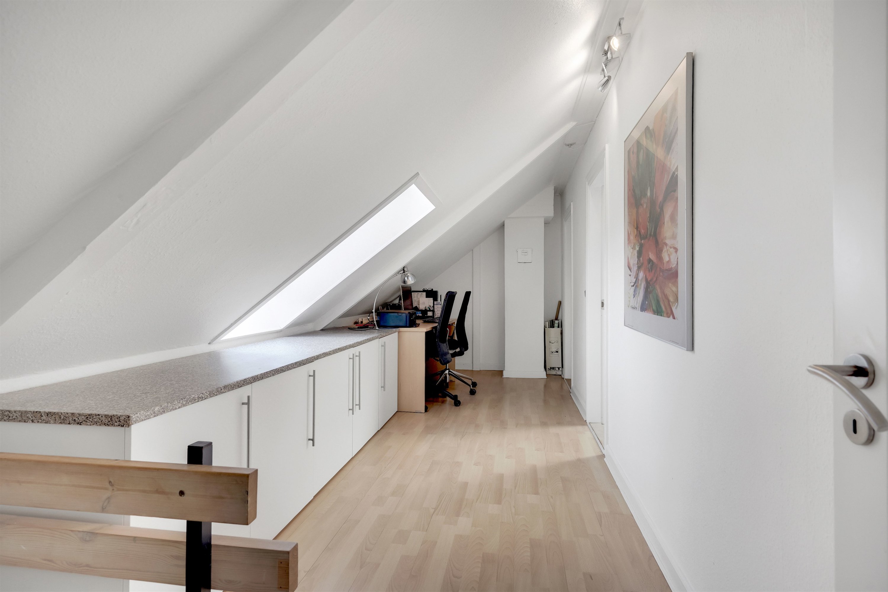 Fremhævet gang billede i fuldskærmstilstand. Billede af Løvlundvej 2, 7190 Billund