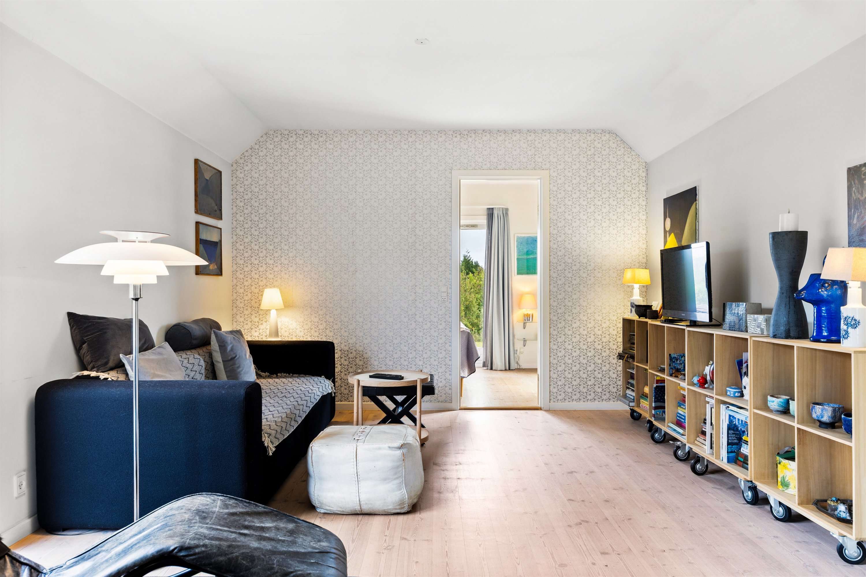 Fremhævet stue billede i fuldskærmstilstand. Billede af Højdevej 1, 3250 Gilleleje