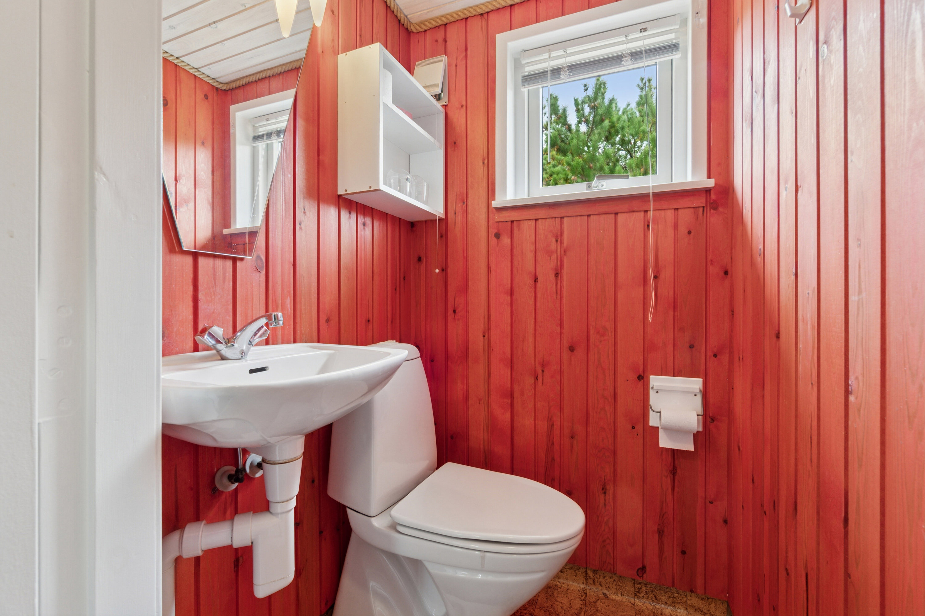 Fremhævet badeværelse billede i fuldskærmstilstand. Billede af Havtornvej 4, Vorupør, 7700 Thisted