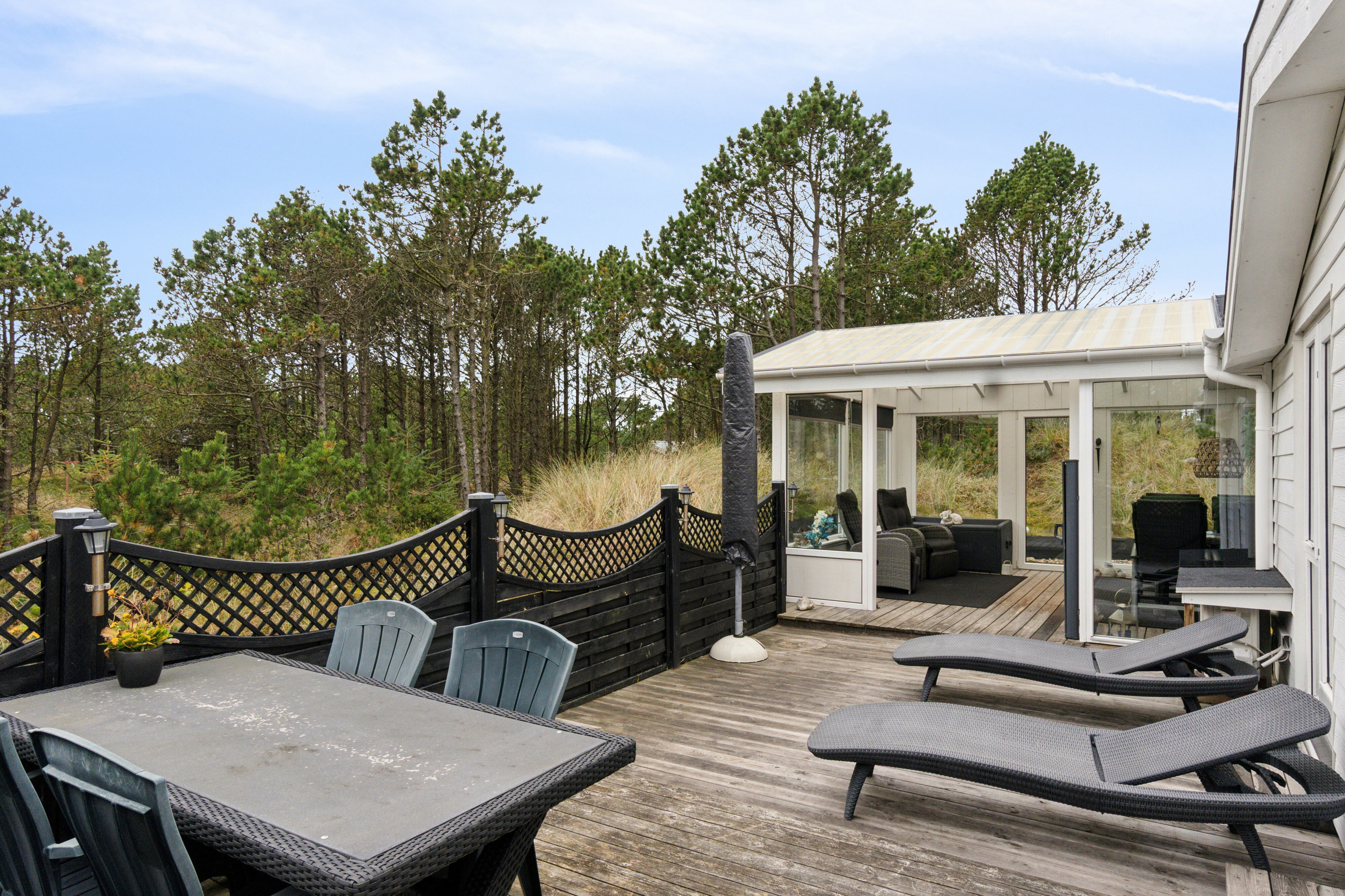 Fremhævet terrasse billede i fuldskærmstilstand. Billede af Havtornvej 4, Vorupør, 7700 Thisted