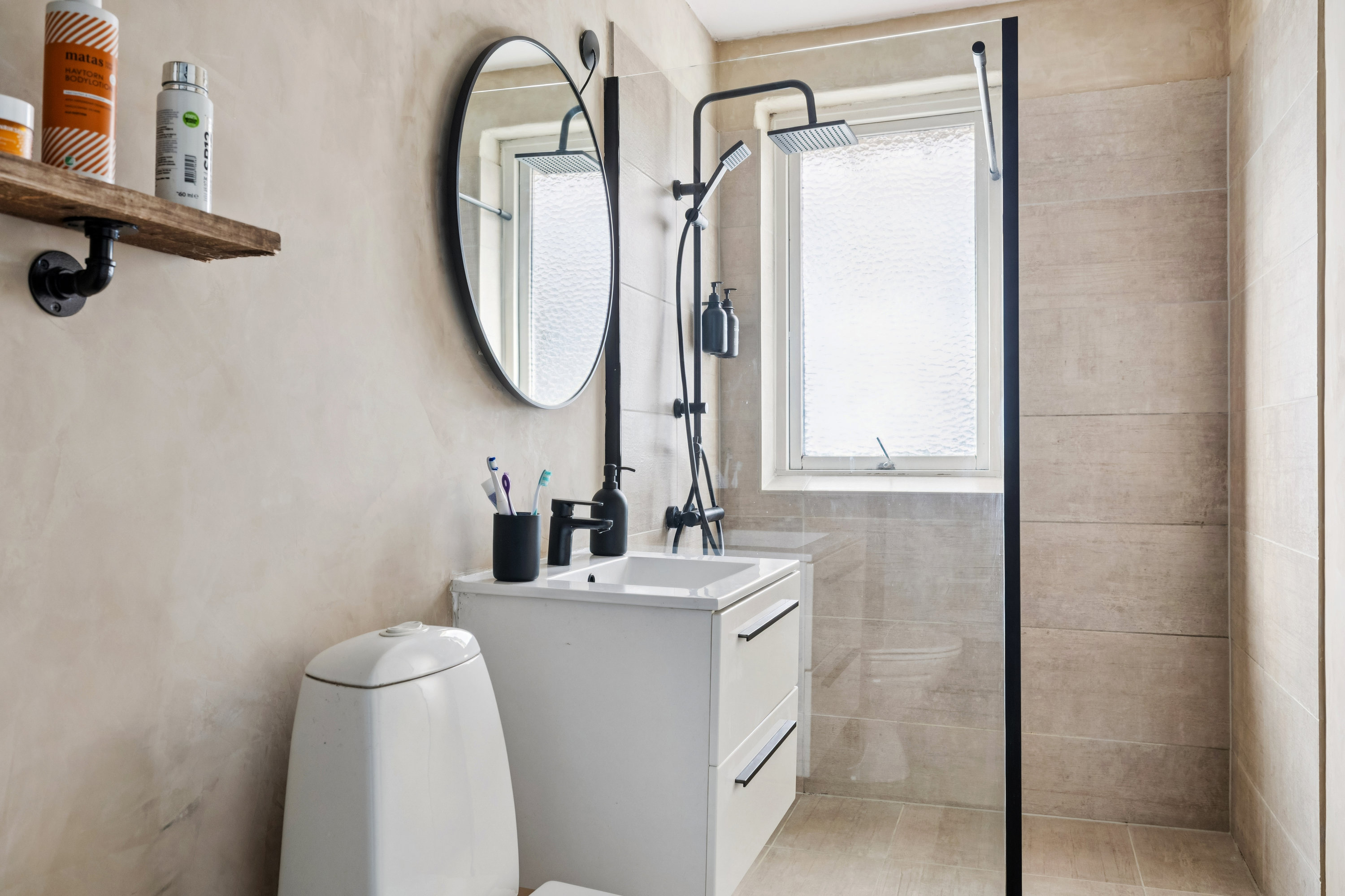 Fremhævet badeværelse billede i fuldskærmstilstand. Billede af Præstevej 101, Korup, 5210 Odense NV