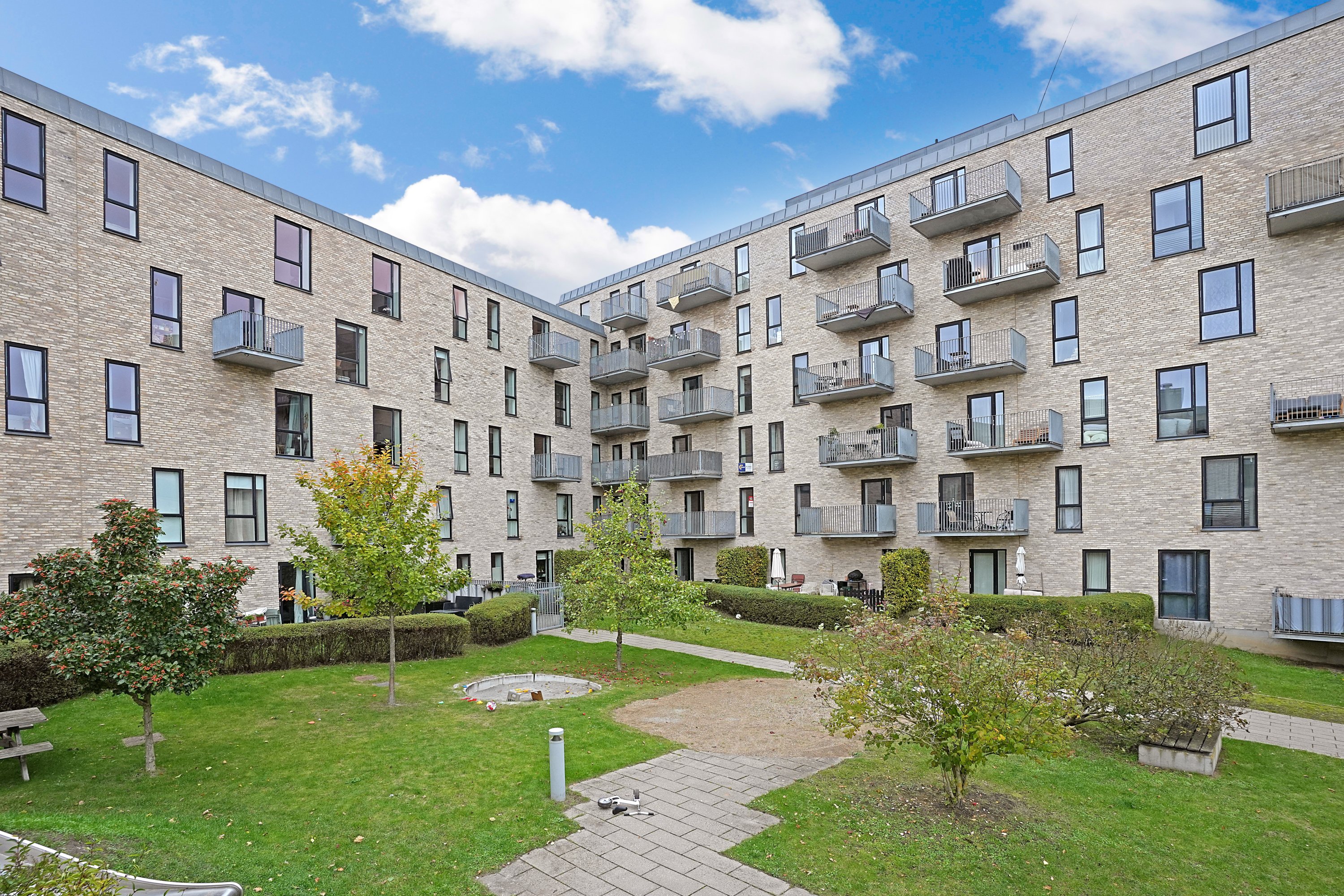 Fremhævet ejendommen billede i fuldskærmstilstand. Billede af Clara Pontoppidans Vej 20, 2. tv., 2500 Valby