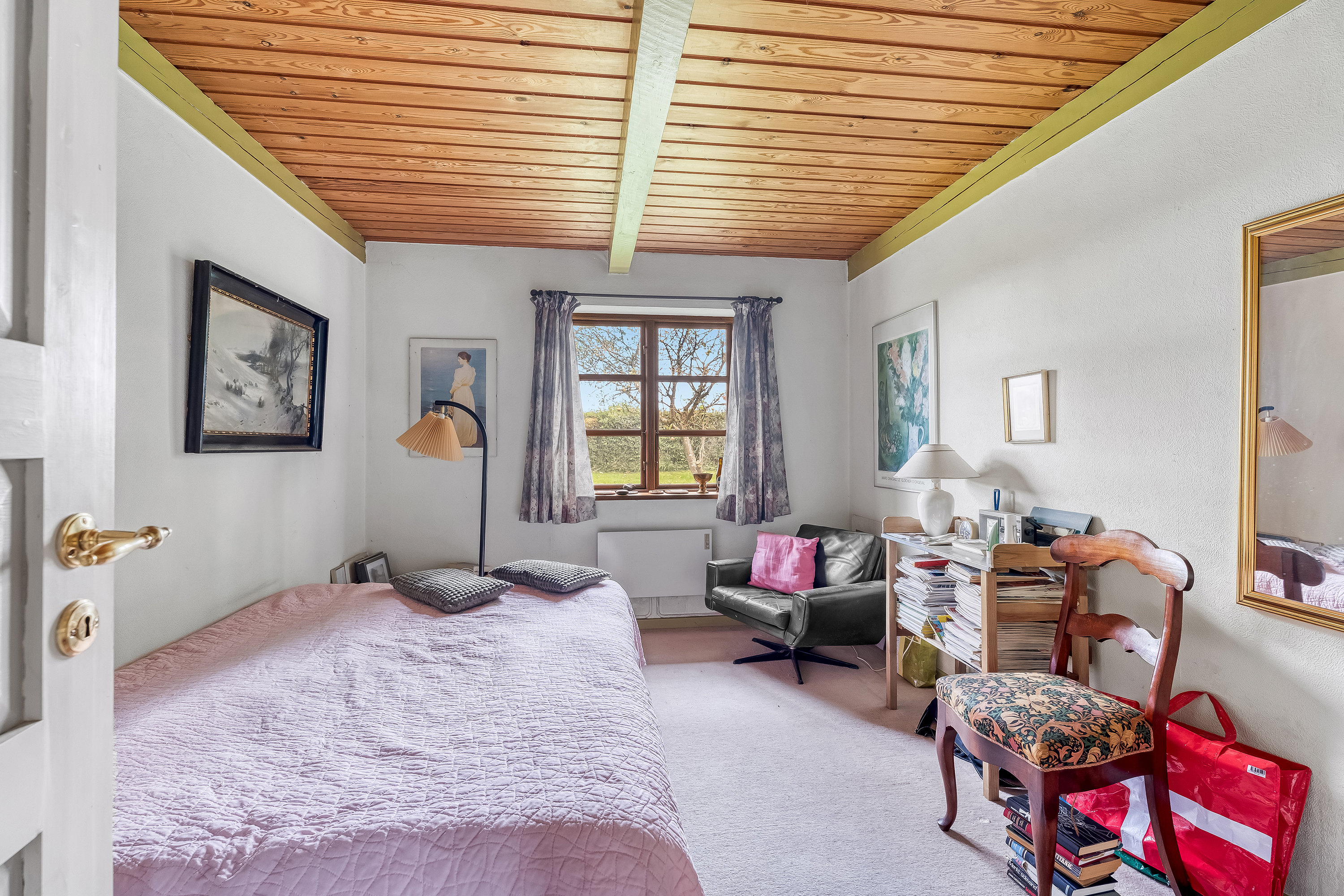 Fremhævet soveværelse billede i fuldskærmstilstand. Billede af Bøgetvej 14, Utterslev, 4913 Horslunde