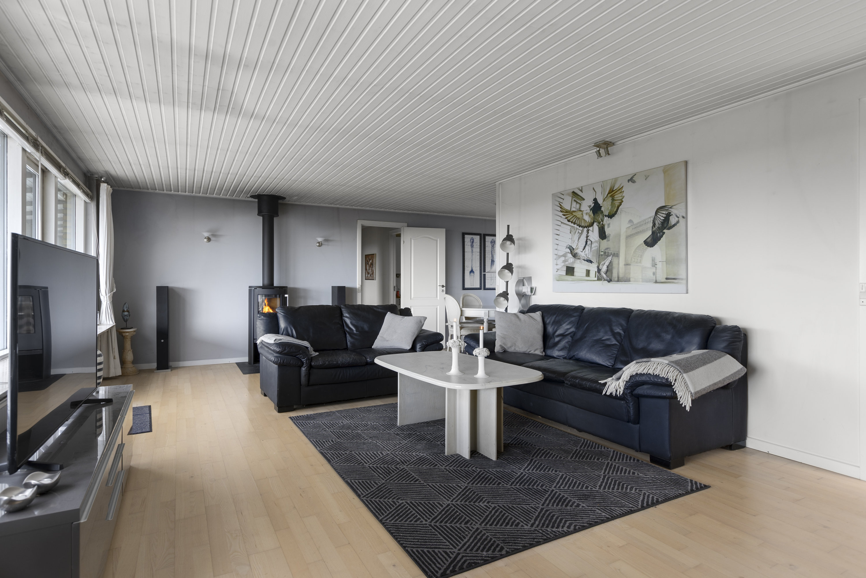 Fremhævet stue billede i fuldskærmstilstand. Billede af Røsnæsvej 94A, 4400 Kalundborg