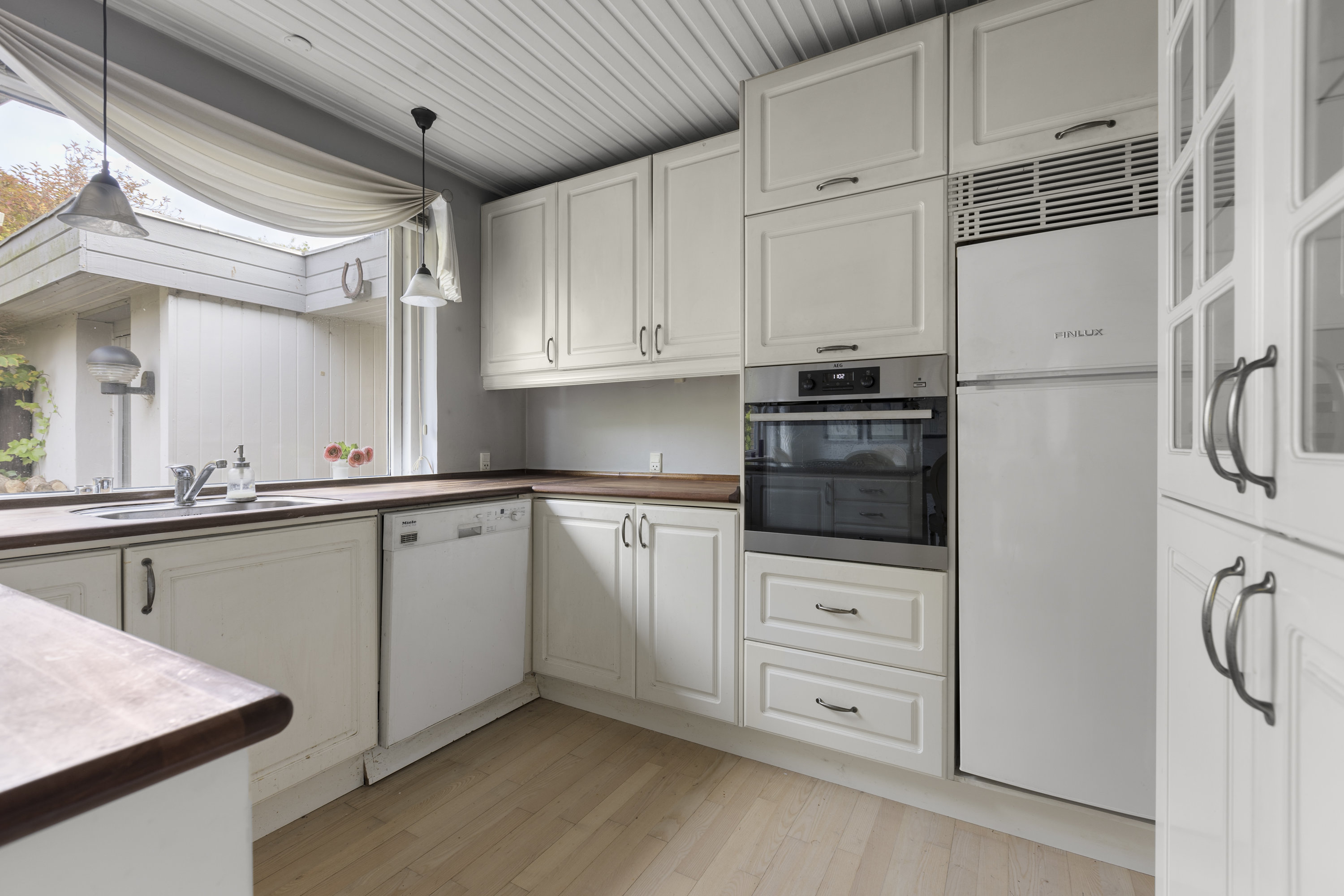 Fremhævet køkken billede i fuldskærmstilstand. Billede af Røsnæsvej 94A, 4400 Kalundborg