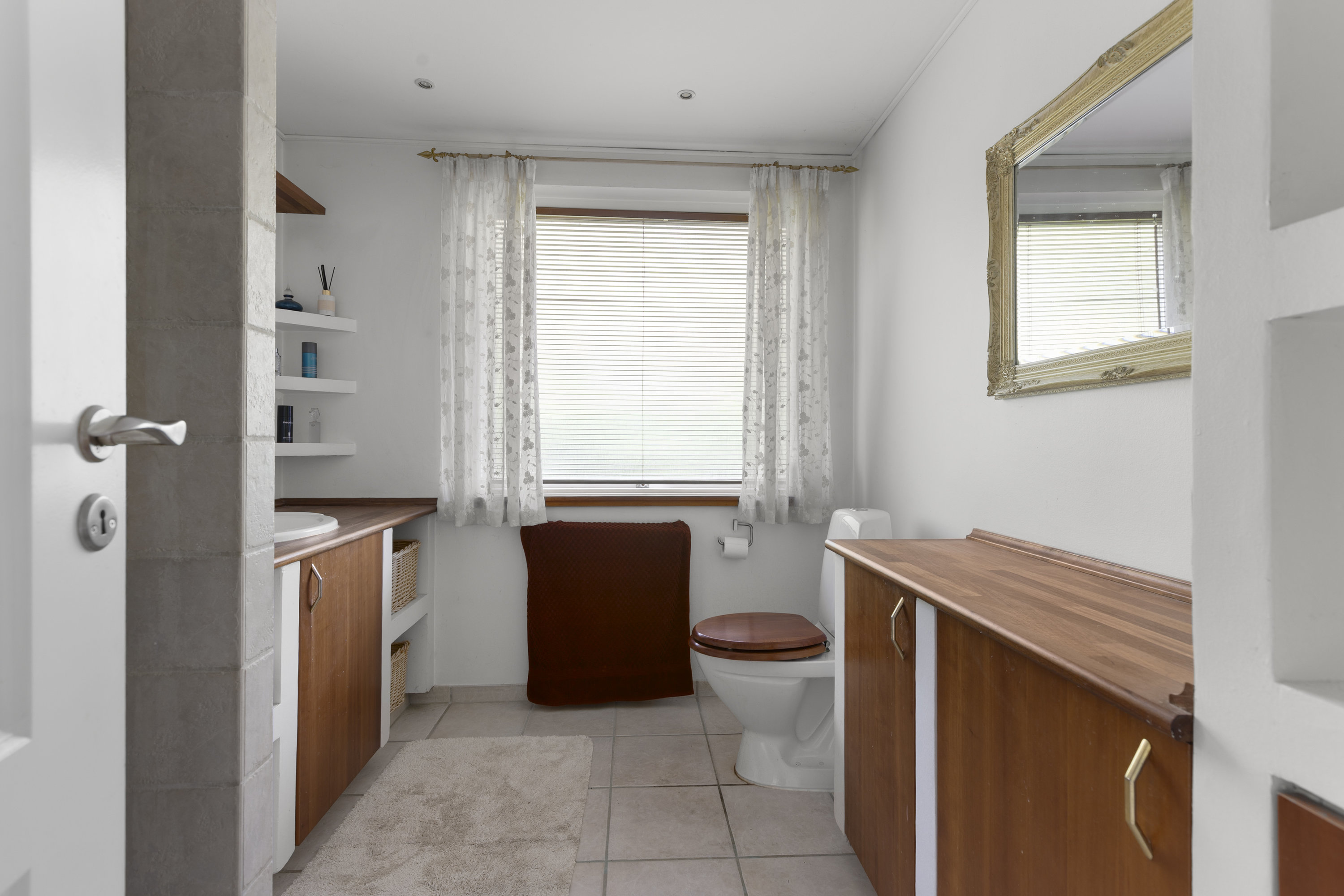 Fremhævet badeværelse billede i fuldskærmstilstand. Billede af Røsnæsvej 94A, 4400 Kalundborg