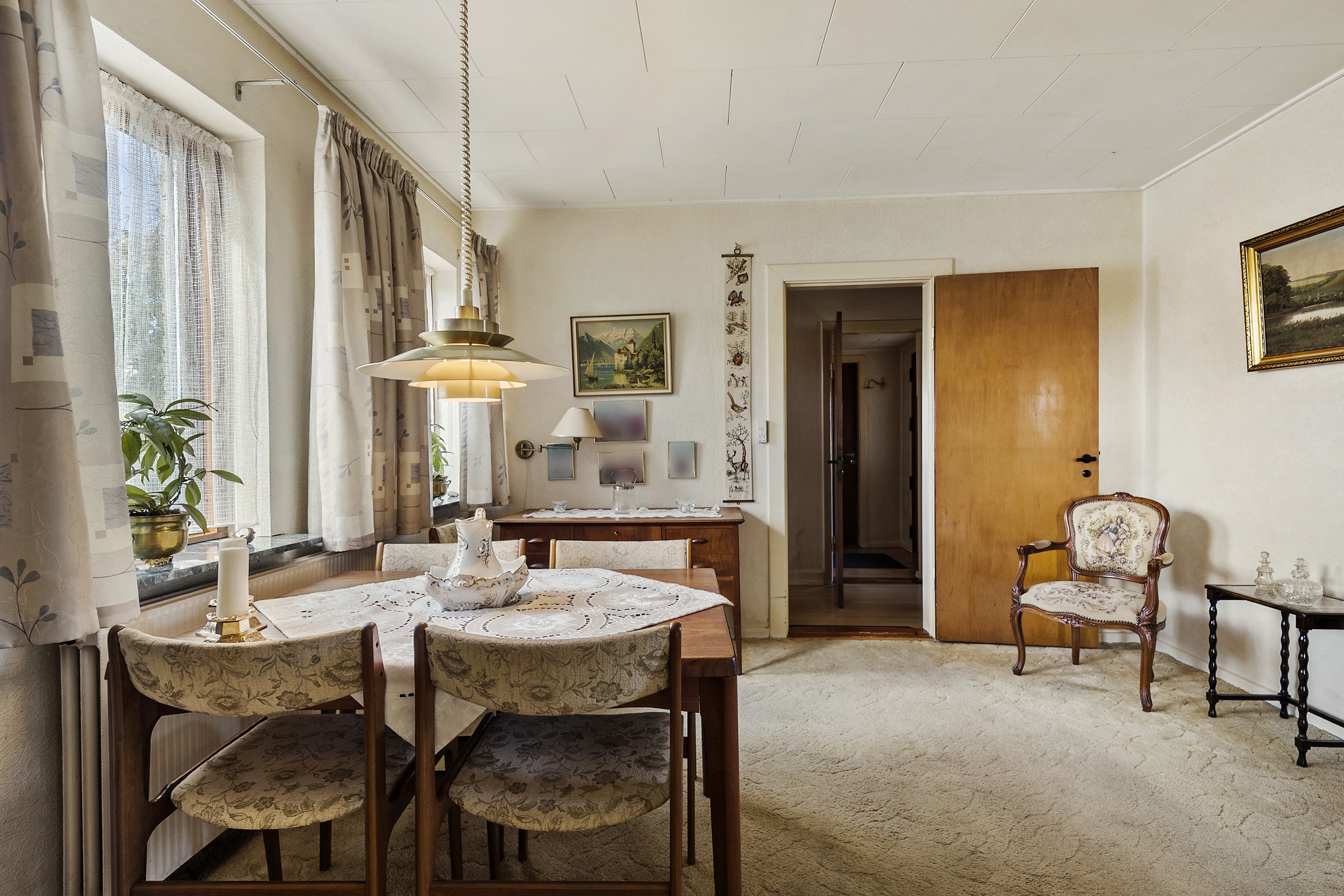 Fremhævet spisestue billede i fuldskærmstilstand. Billede af Skovbovej 21, Himlingøje, 4652 Hårlev