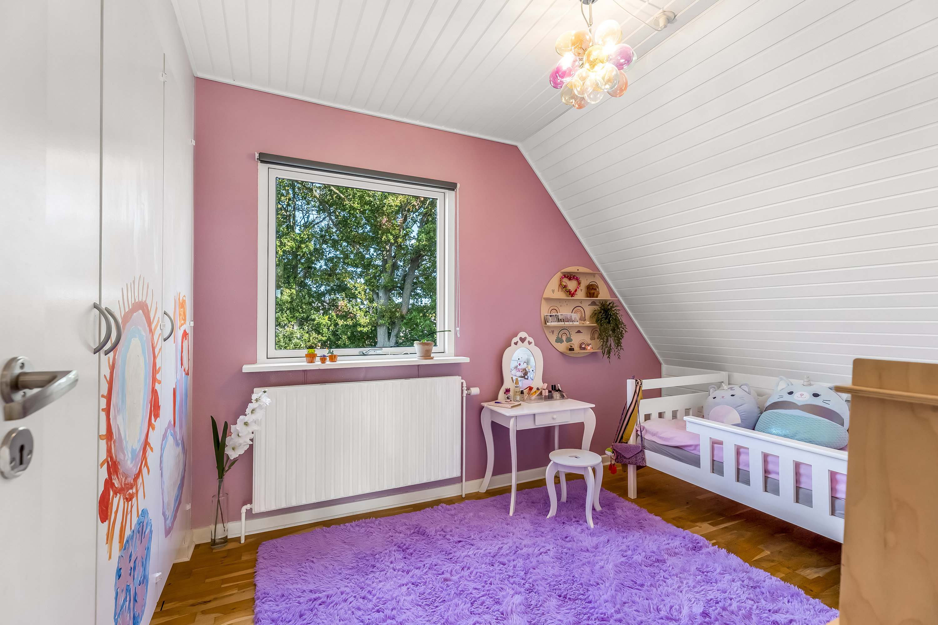 Fremhævet værelse billede i fuldskærmstilstand. Billede af Luxemborgvej 8, 4800 Nykøbing F