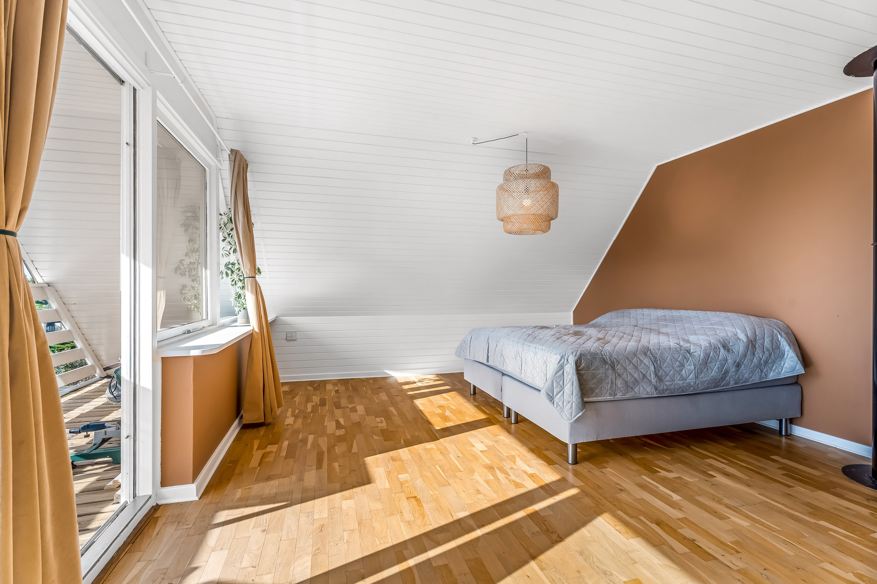 Fremhævet soveværelse billede i fuldskærmstilstand. Billede af Luxemborgvej 8, 4800 Nykøbing F