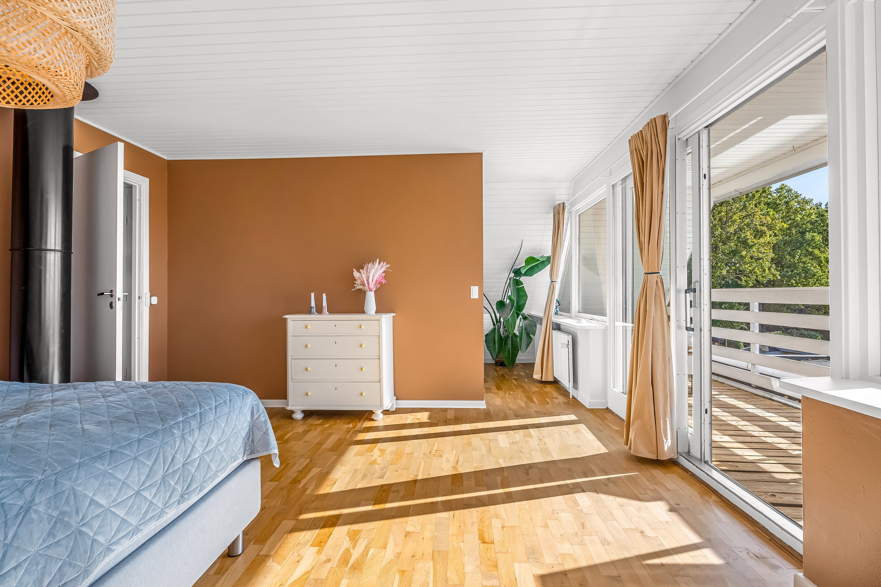 Fremhævet soveværelse billede i fuldskærmstilstand. Billede af Luxemborgvej 8, 4800 Nykøbing F