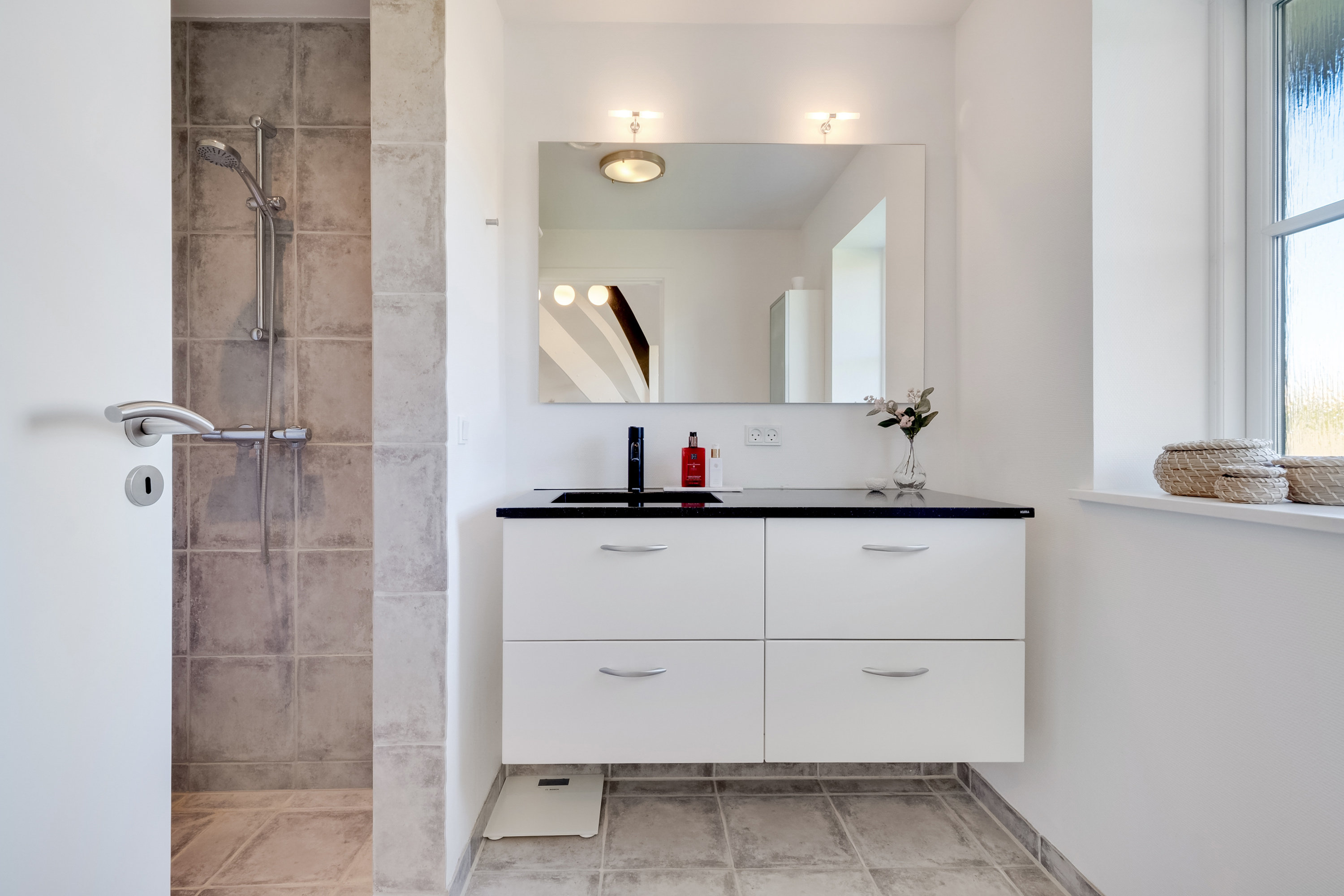 Fremhævet badeværelse billede i fuldskærmstilstand. Billede af Kirsebærhaven 53, 5540 Ullerslev