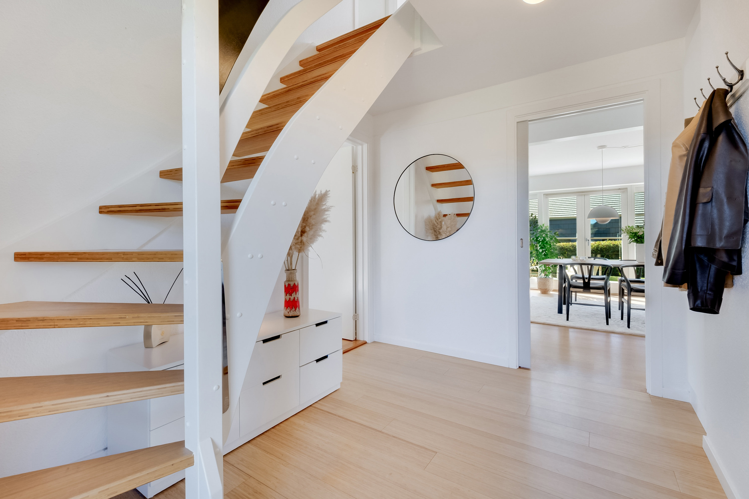 Miniaturebillede 2: entré. Billede af Kirsebærhaven 53, 5540 Ullerslev