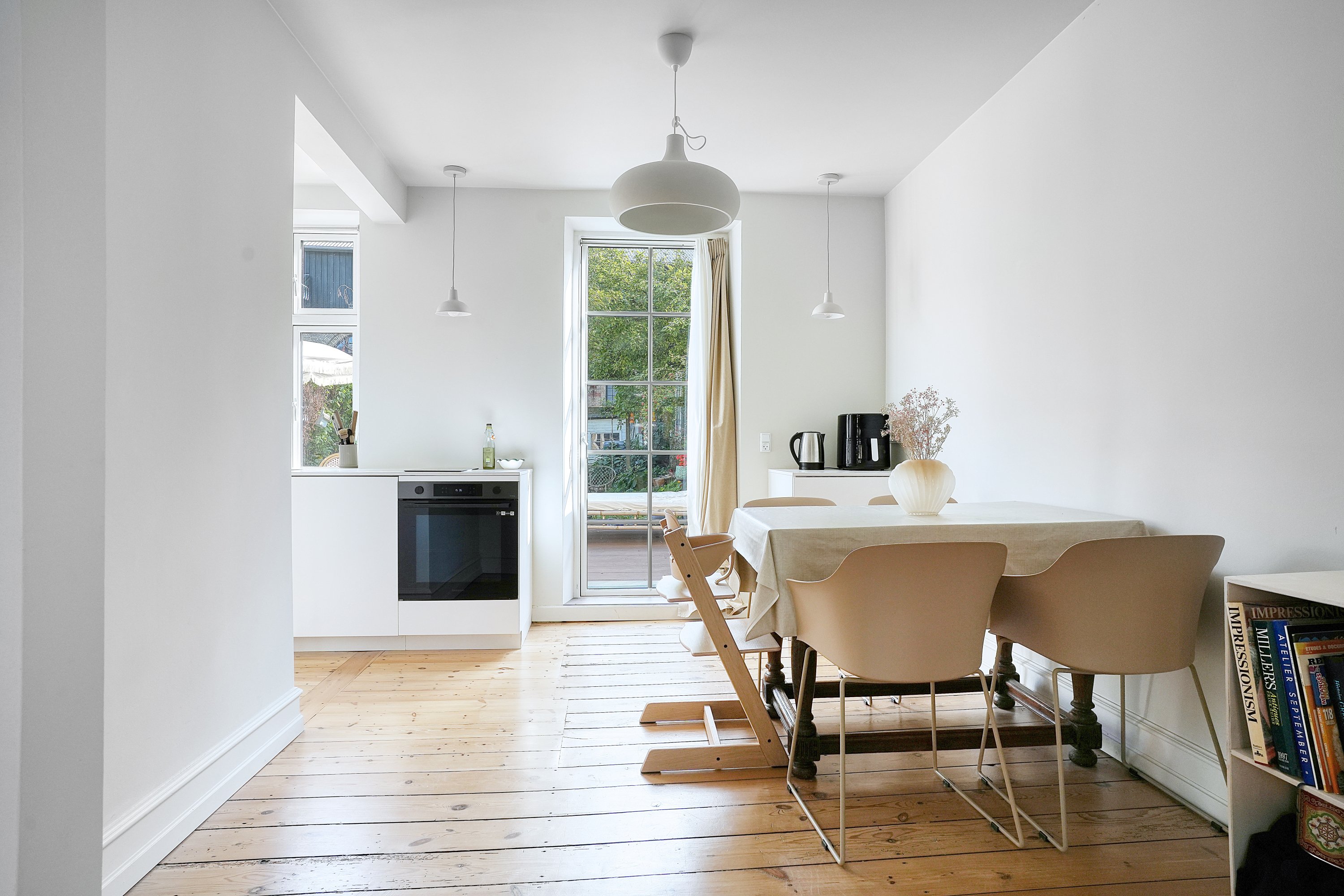 Fremhævet spisestue billede i fuldskærmstilstand. Billede af Olufsvej 33, 2100 København Ø