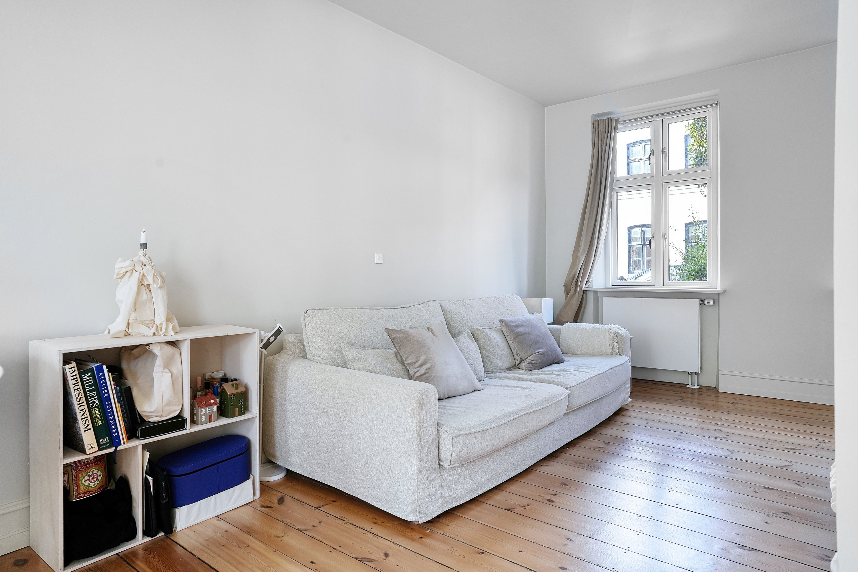 Fremhævet stue billede i fuldskærmstilstand. Billede af Olufsvej 33, 2100 København Ø