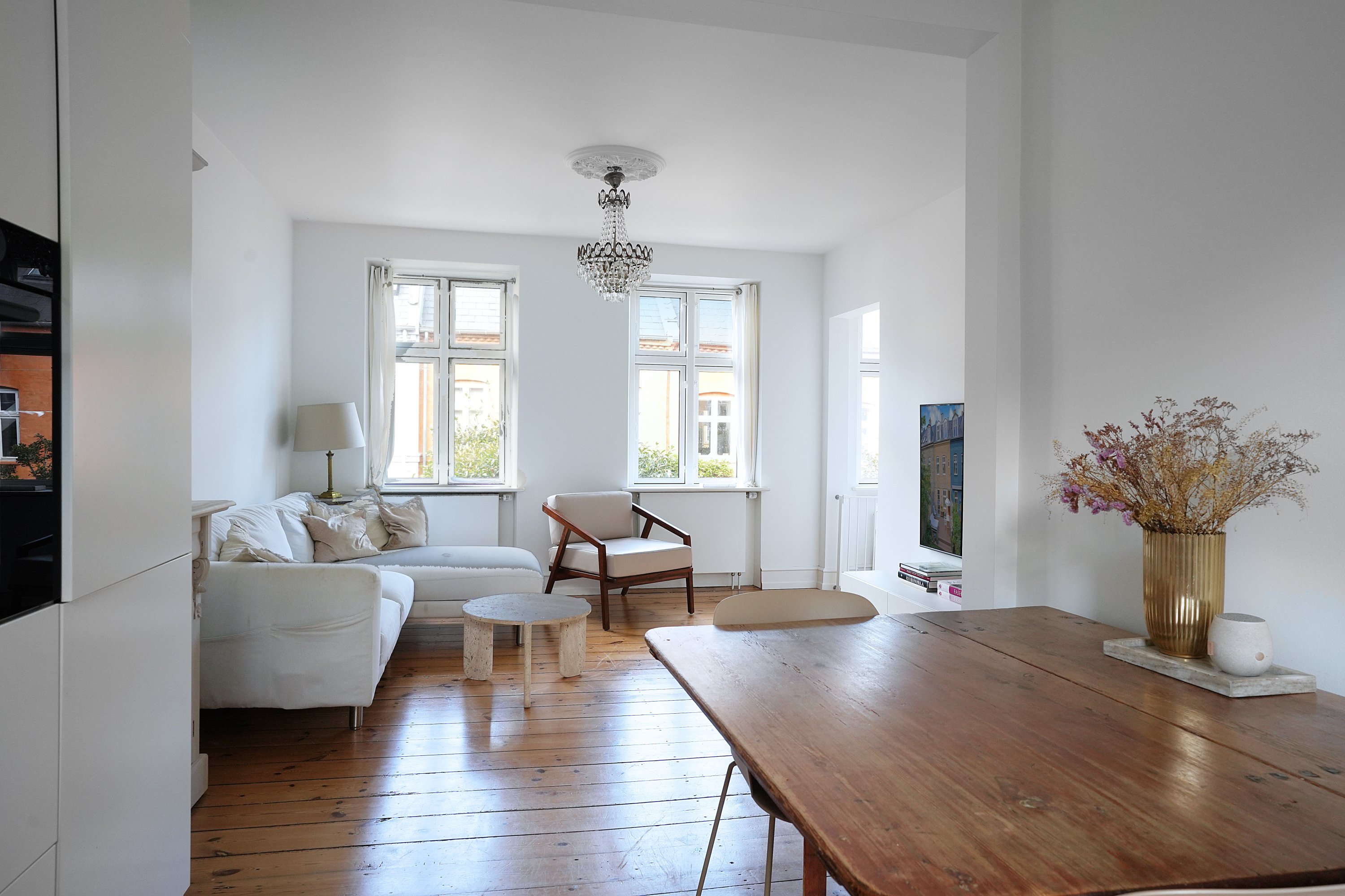 Fremhævet stue billede i fuldskærmstilstand. Billede af Olufsvej 33, 2100 København Ø