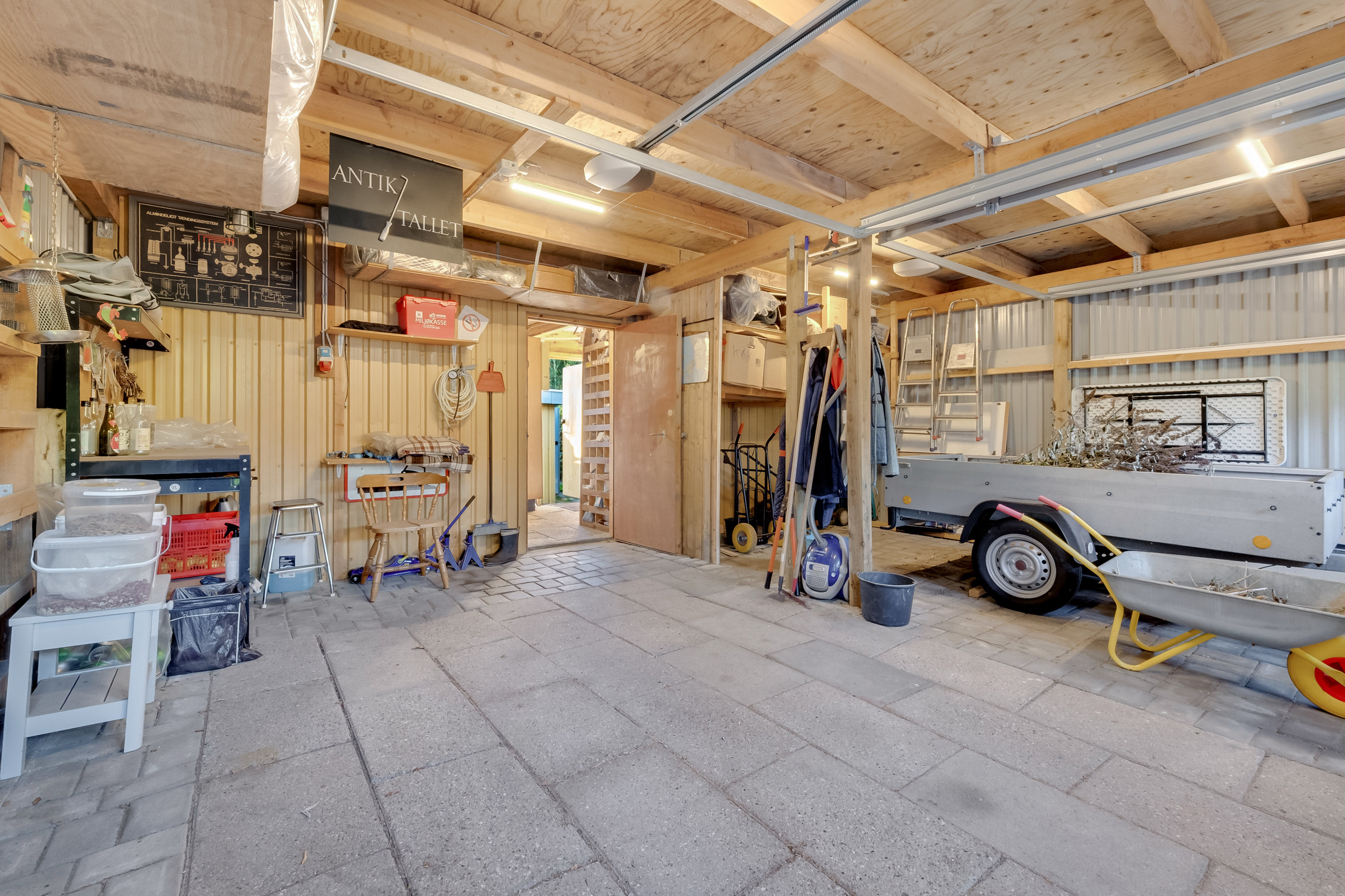 Fremhævet garage billede i fuldskærmstilstand. Billede af Bøgevej 78, 5683 Haarby