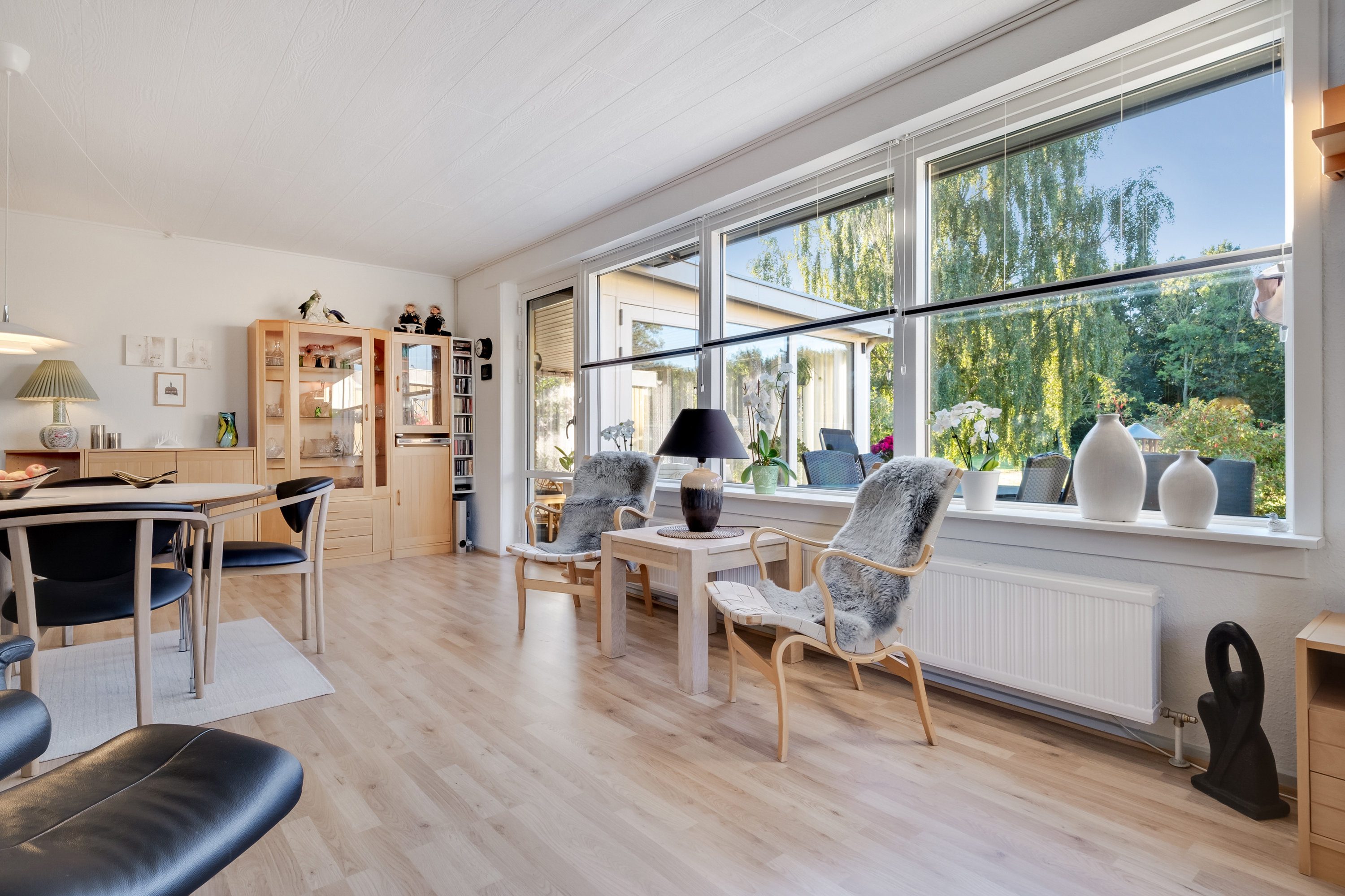 Fremhævet stue billede i fuldskærmstilstand. Billede af Bøgevej 78, 5683 Haarby