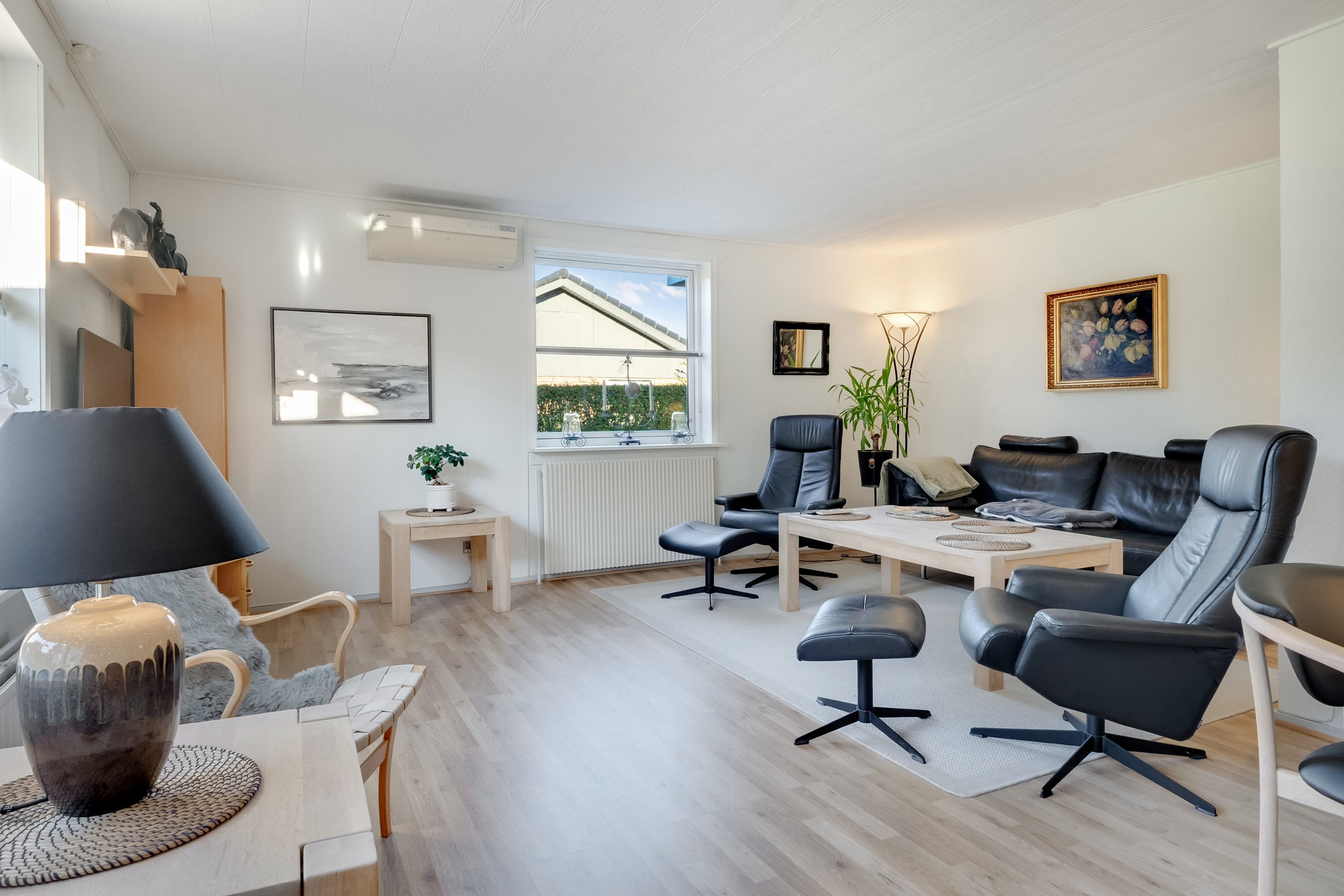 Fremhævet stue billede i fuldskærmstilstand. Billede af Bøgevej 78, 5683 Haarby