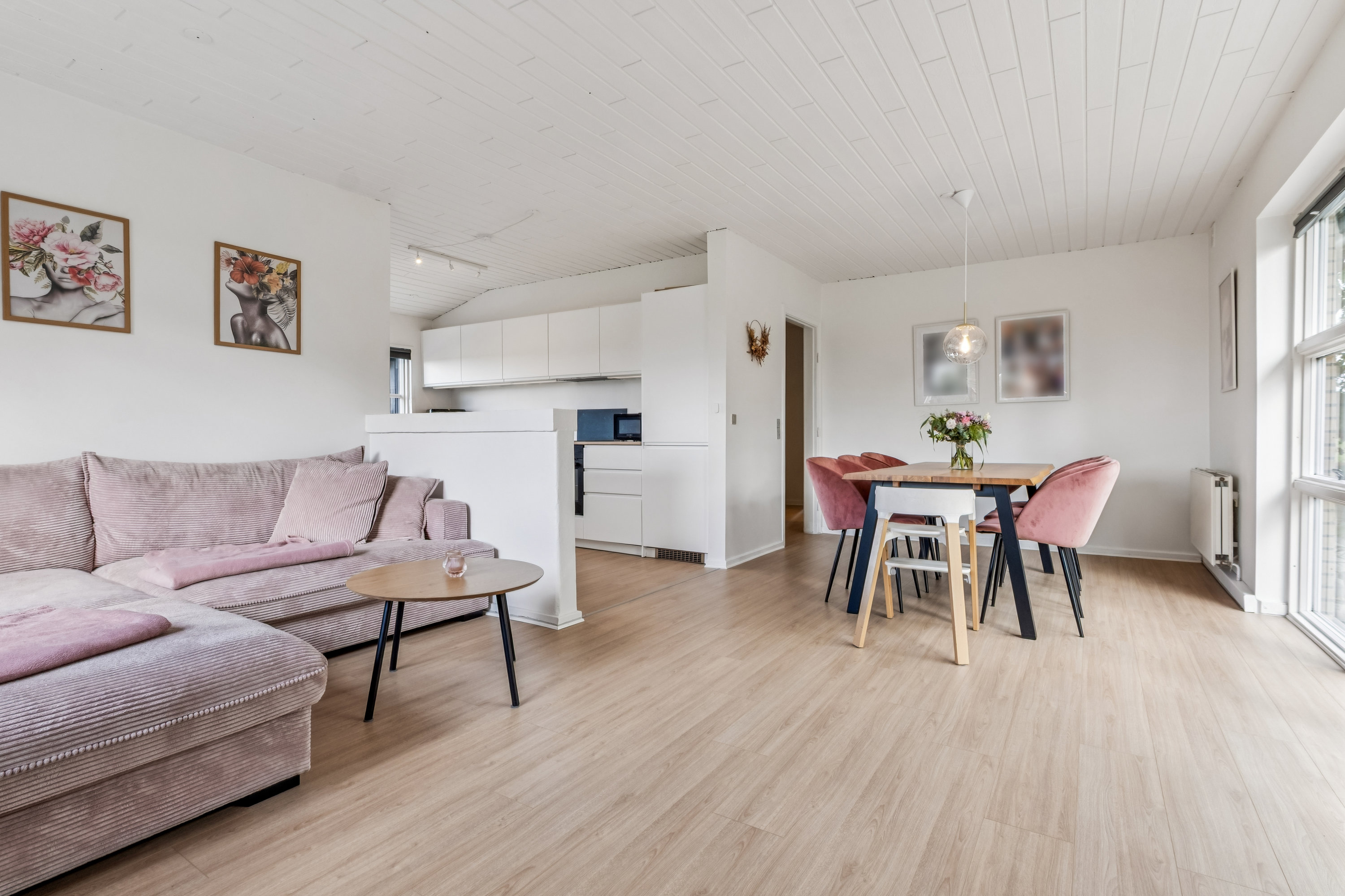 Fremhævet stue billede i fuldskærmstilstand. Billede af Marielystvej 1, Serridslev, 8700 Horsens