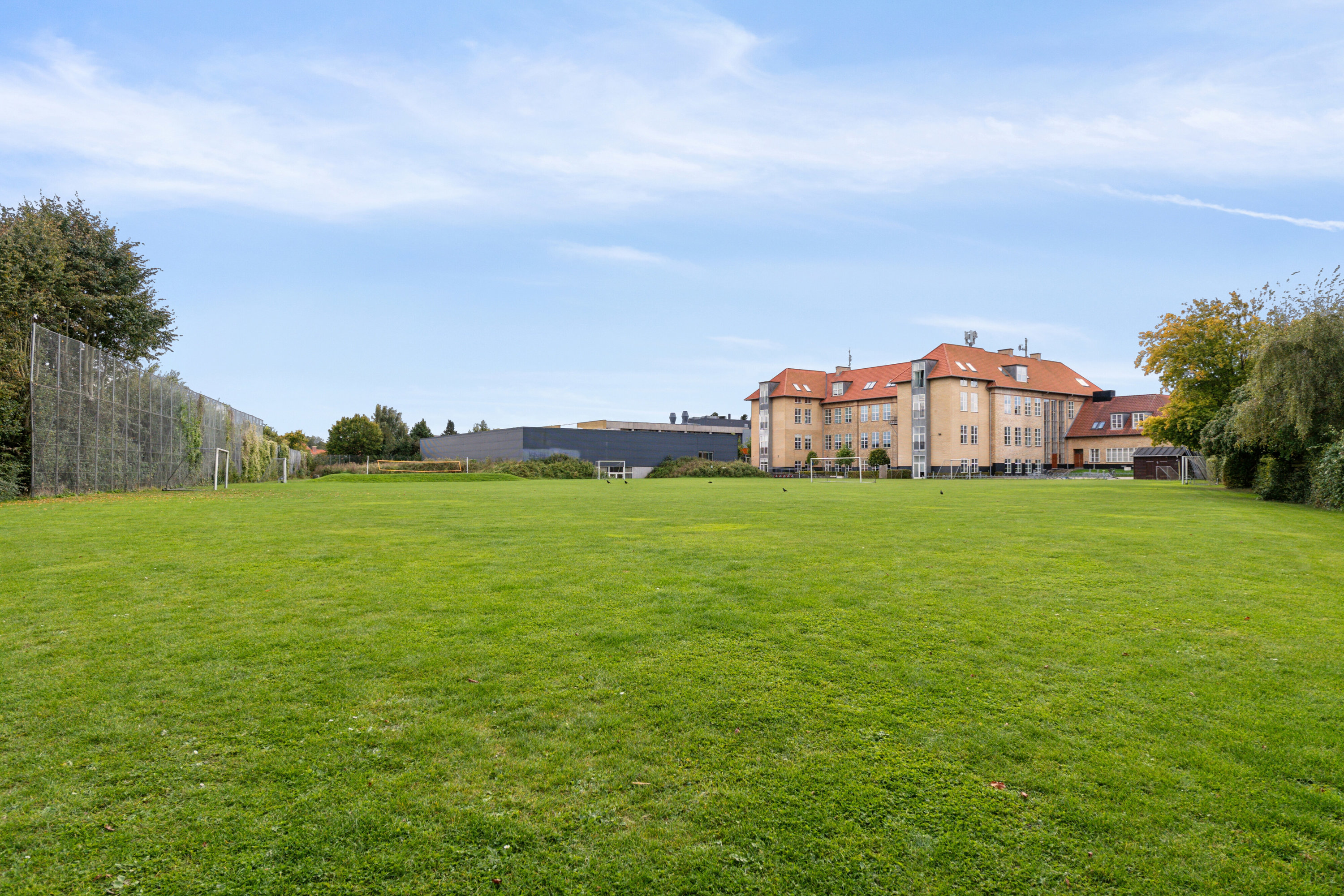 Fremhævet udendørs billede i fuldskærmstilstand. Billede af Chr. Richardts Vej 16, 5230 Odense M