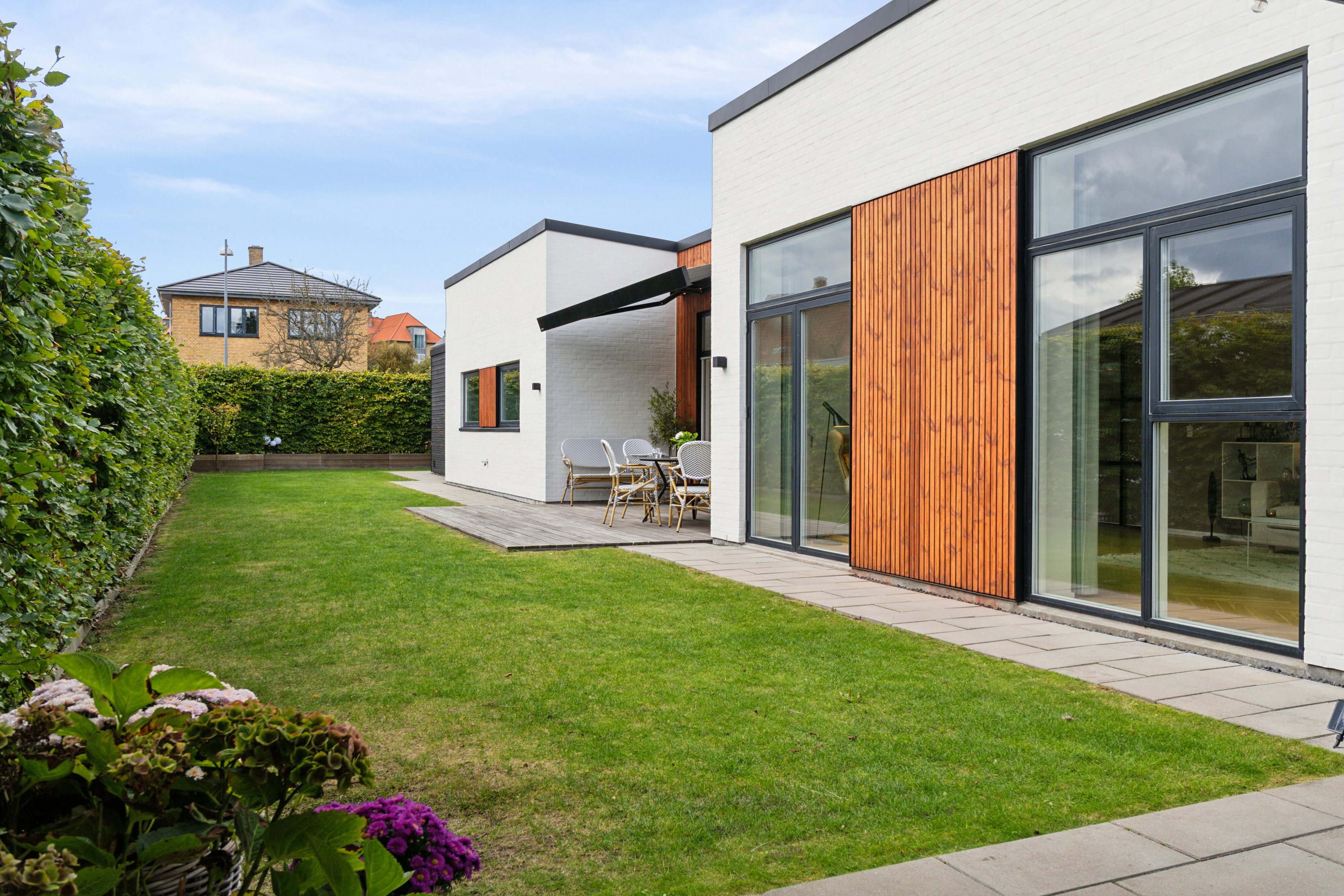 Fremhævet udendørs billede i fuldskærmstilstand. Billede af Chr. Richardts Vej 16, 5230 Odense M