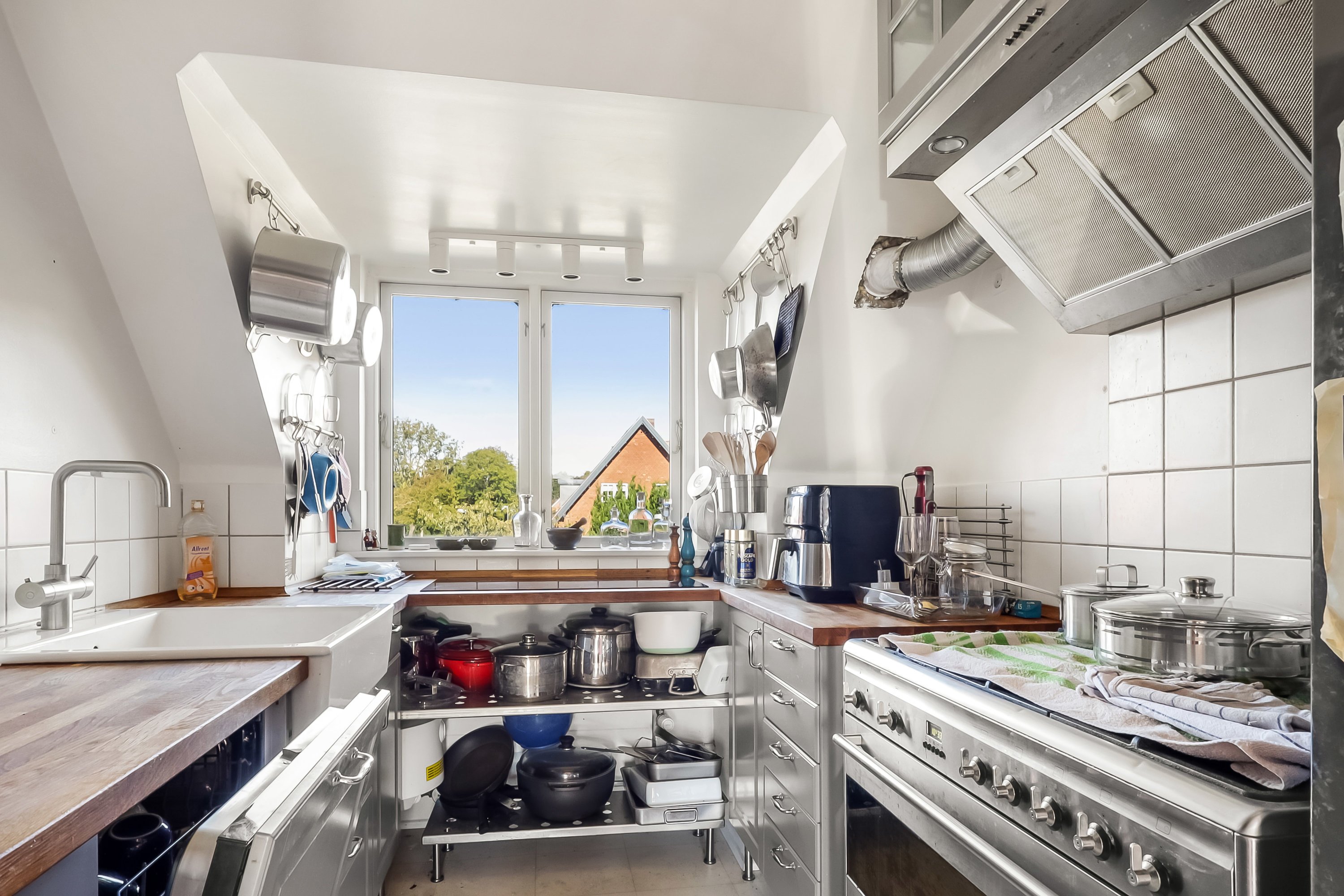 Fremhævet køkken billede i fuldskærmstilstand. Billede af Marstrandsvej 2, 5700 Svendborg