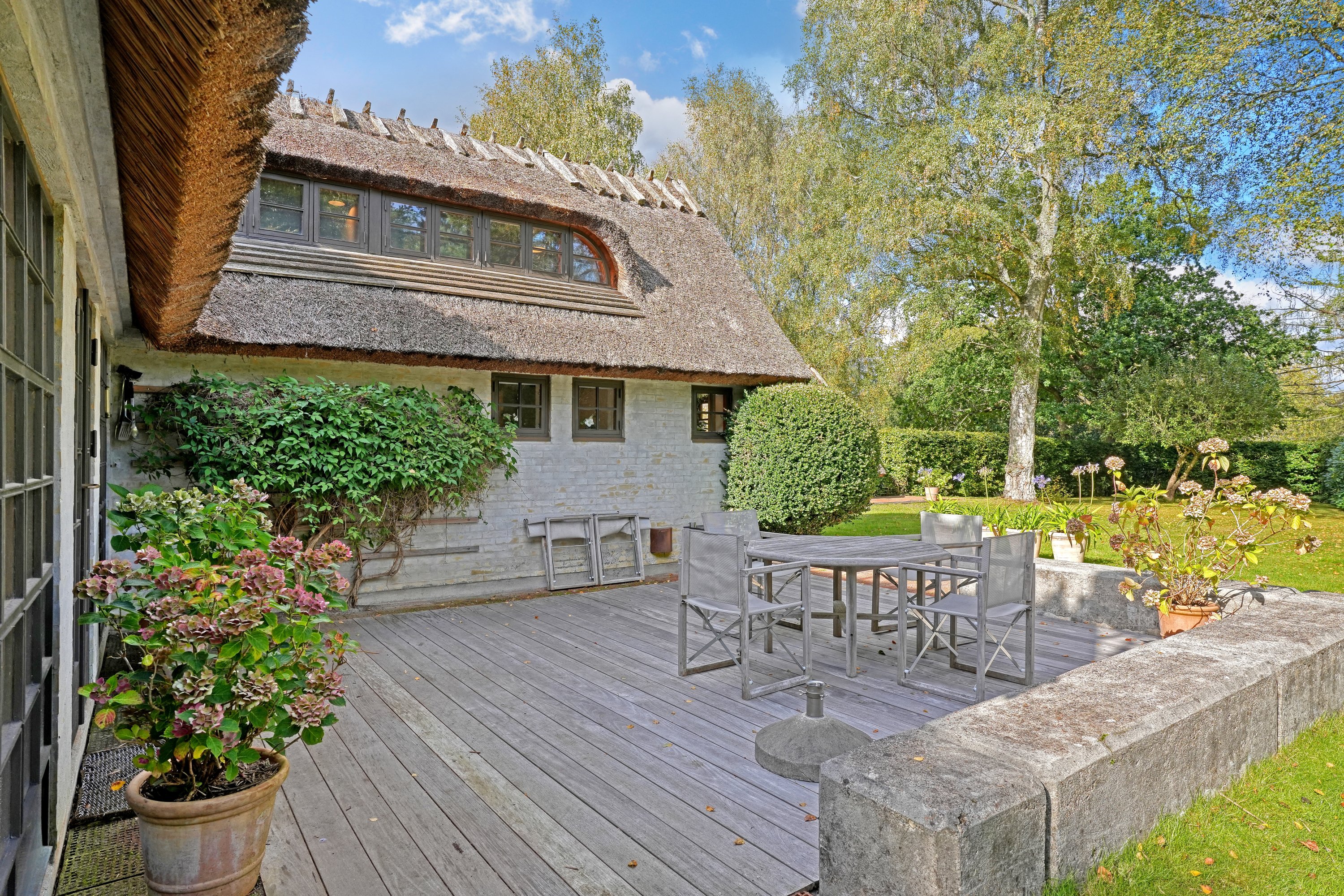 Fremhævet terrasse billede i fuldskærmstilstand. Billede af Hovmosevej 19, Gadevang, 3400 Hillerød