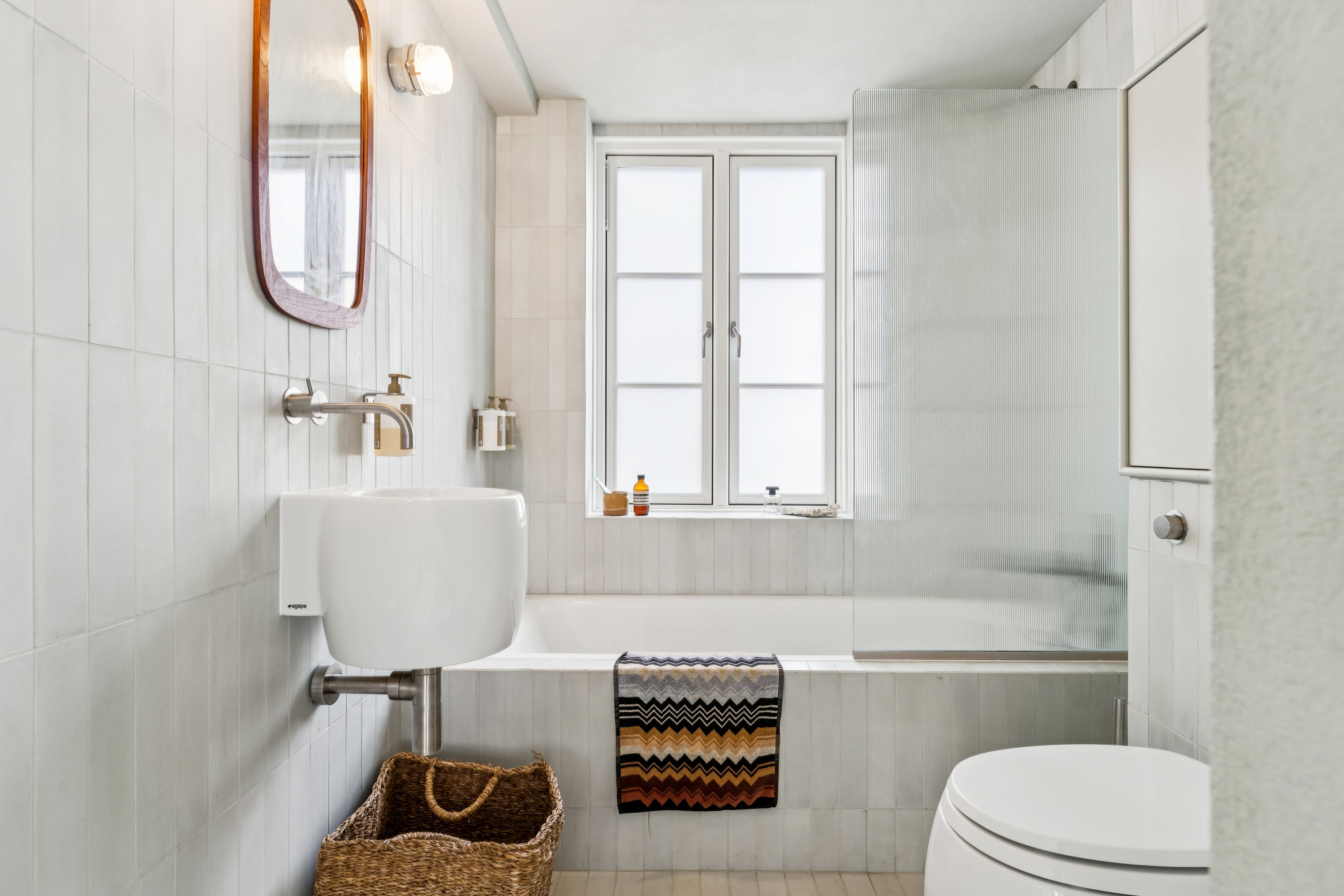 Fremhævet badeværelse billede i fuldskærmstilstand. Billede af Laksegade 20D, 2. tv., 1063 København K