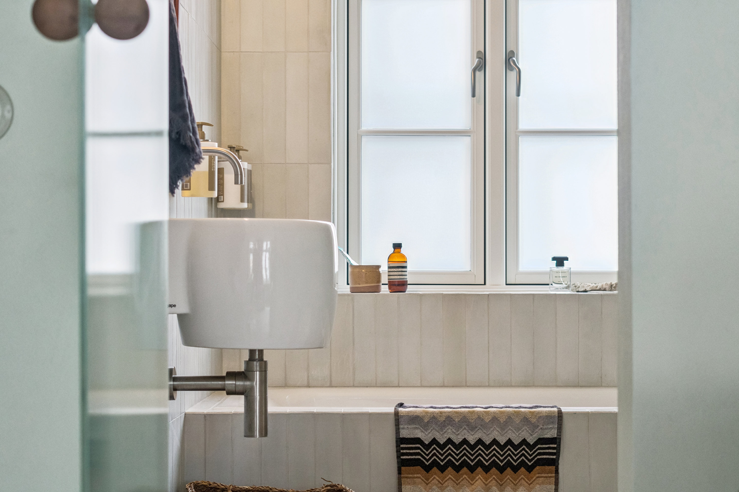 Fremhævet badeværelse billede i fuldskærmstilstand. Billede af Laksegade 20D, 2. tv., 1063 København K