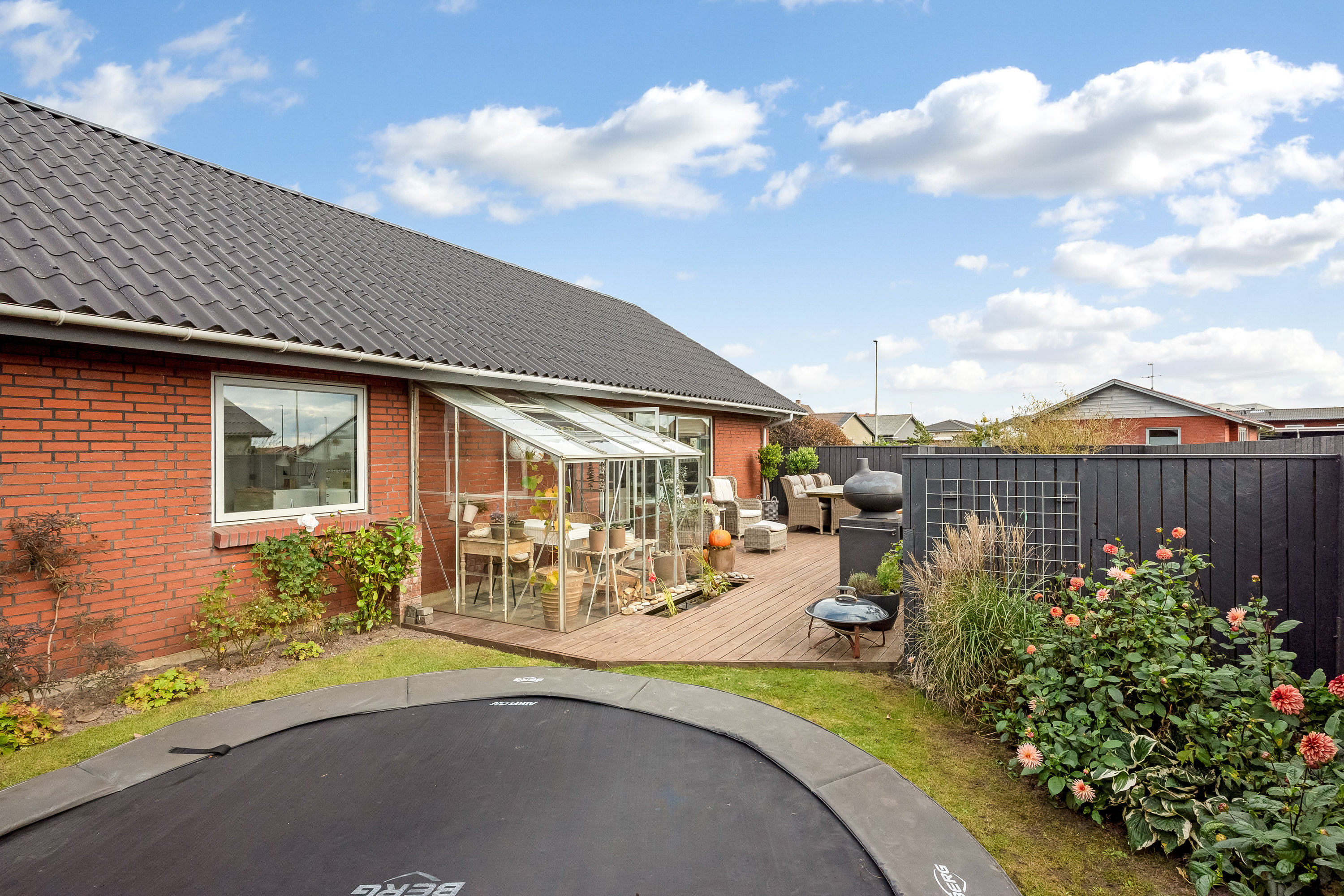 Fremhævet have billede i fuldskærmstilstand. Billede af Stormgade 20, 6960 Hvide Sande