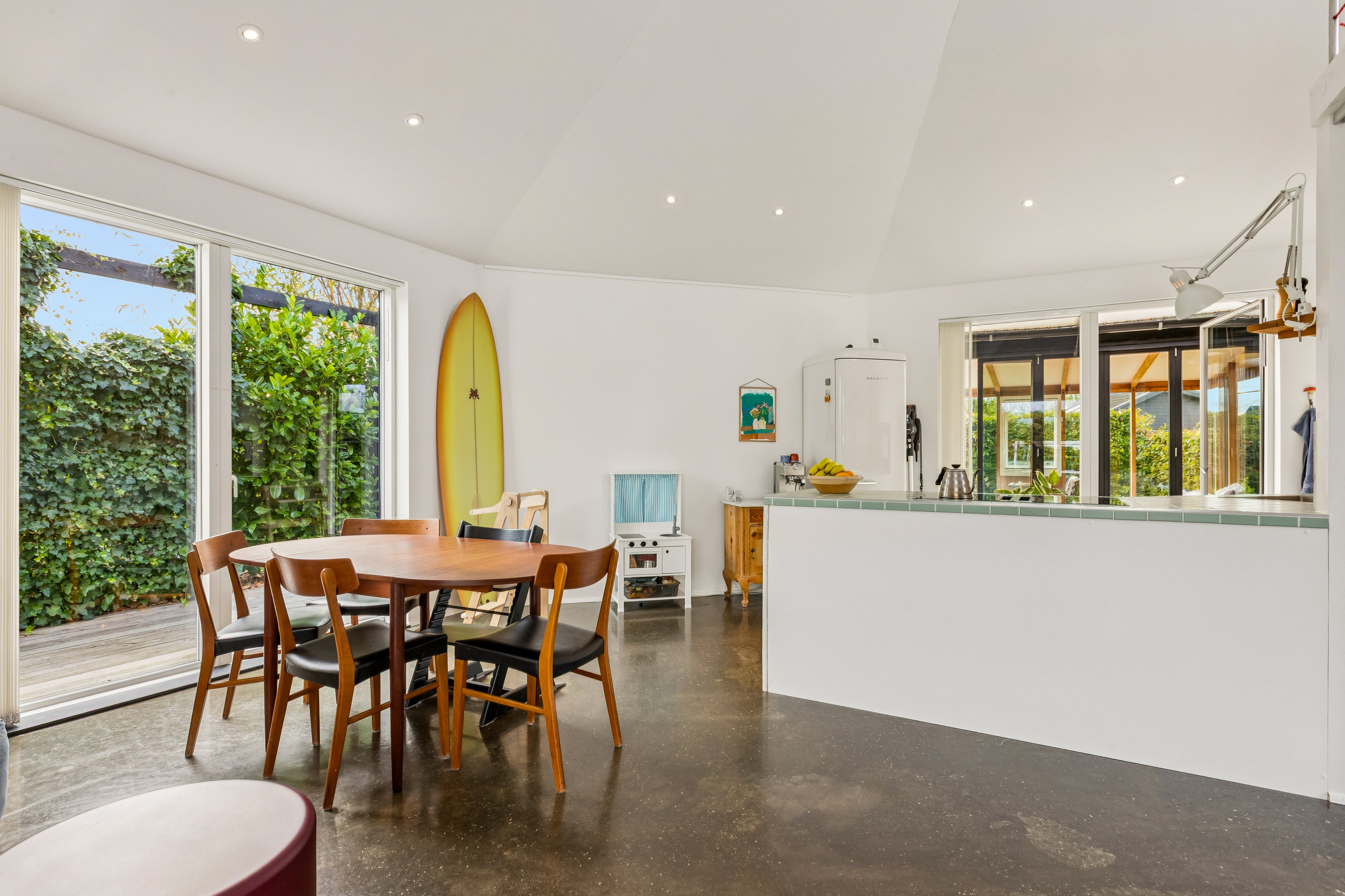 Fremhævet spisestue billede i fuldskærmstilstand. Billede af Hf. Bachersminde 22, 2791 Dragør