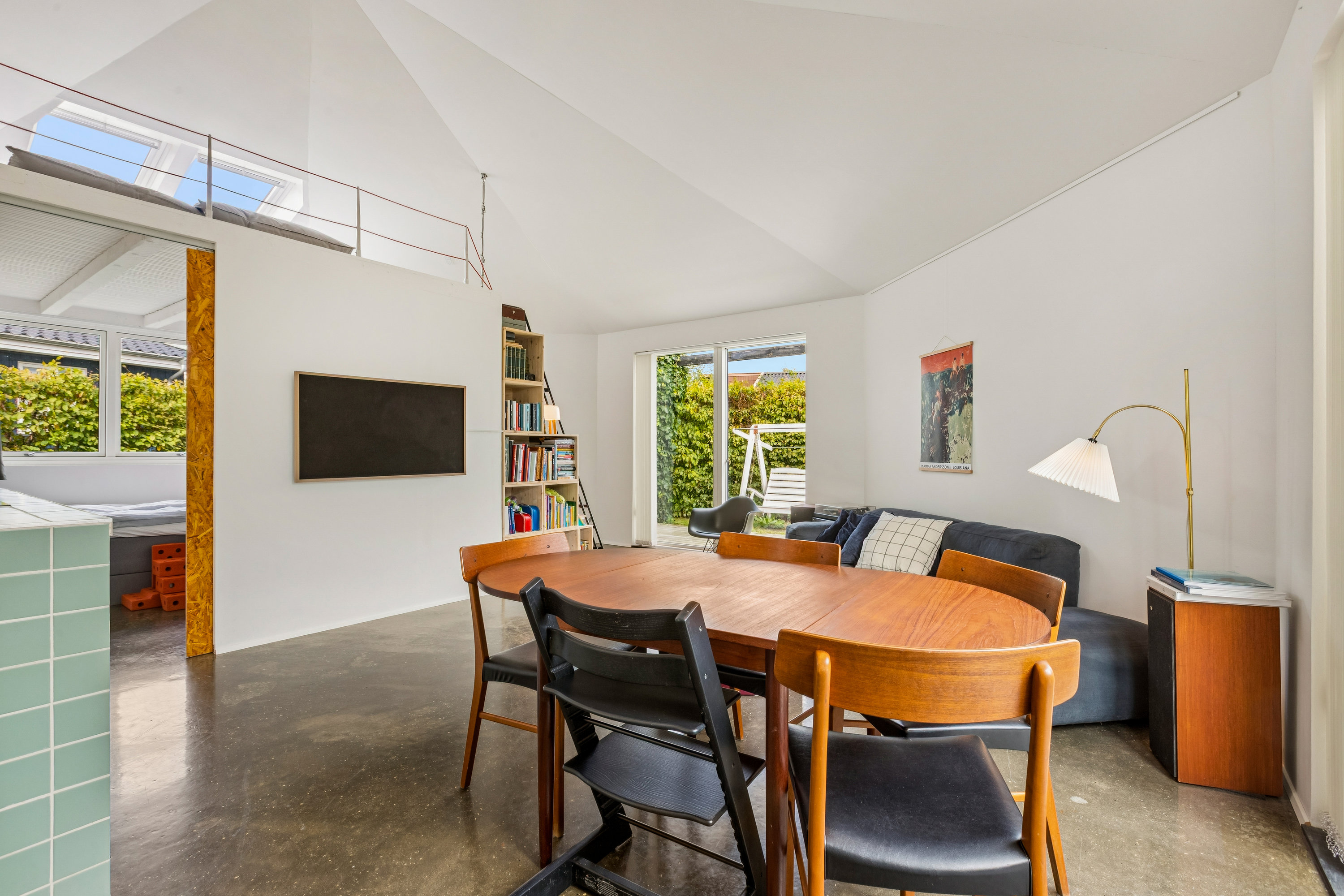 Fremhævet stue billede i fuldskærmstilstand. Billede af Hf. Bachersminde 22, 2791 Dragør