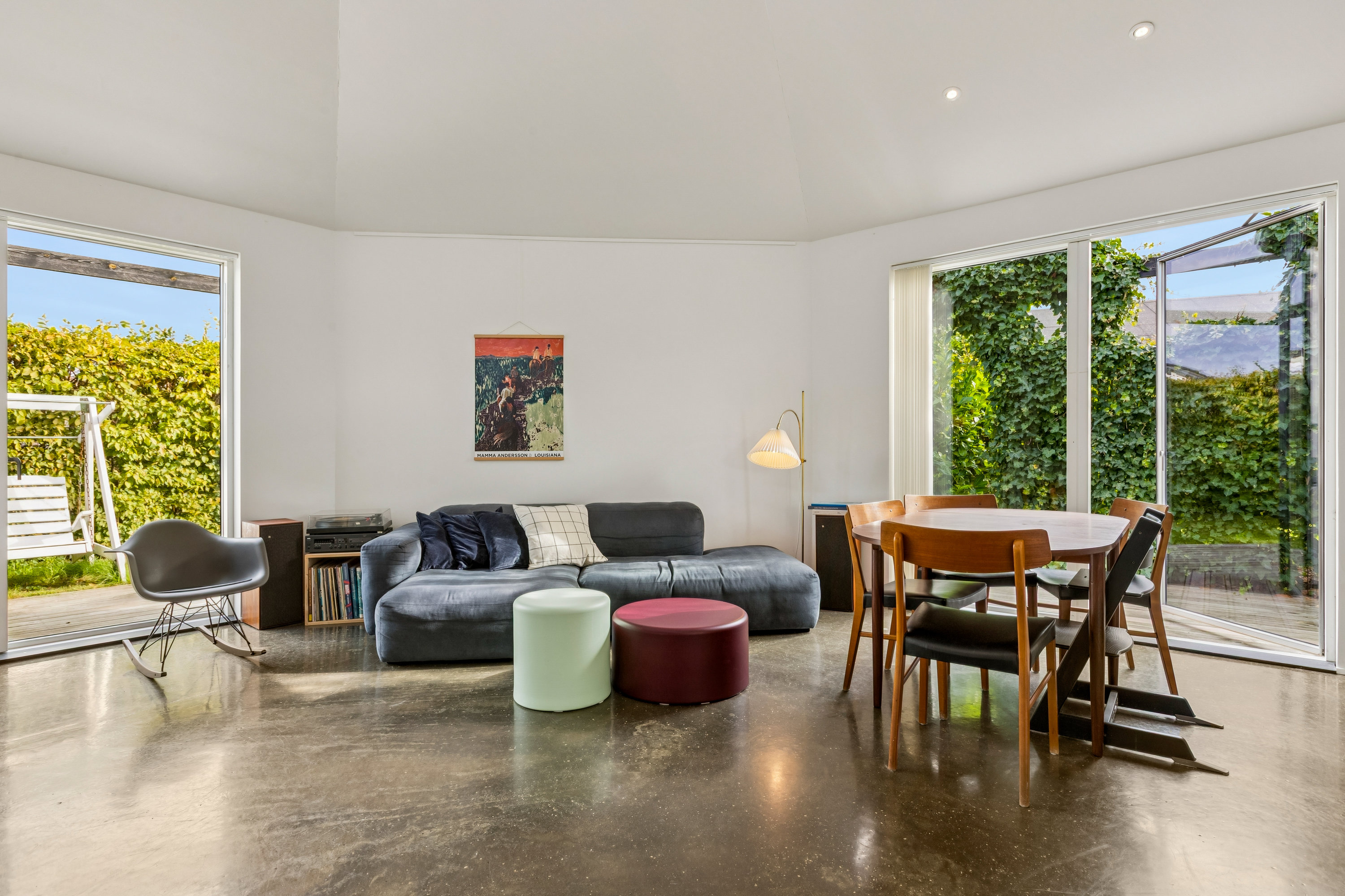 Fremhævet stue billede i fuldskærmstilstand. Billede af Hf. Bachersminde 22, 2791 Dragør