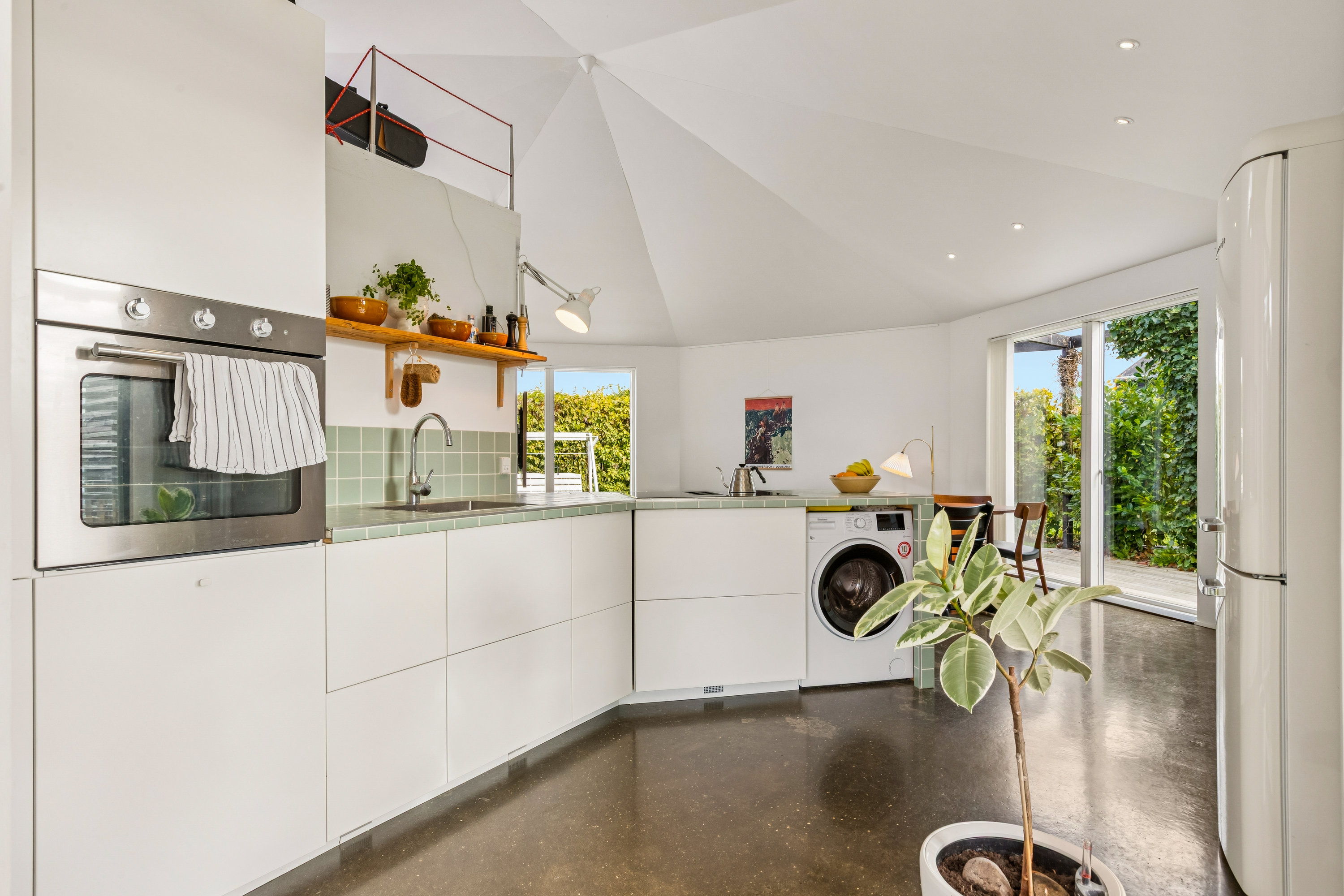 Fremhævet køkken billede i fuldskærmstilstand. Billede af Hf. Bachersminde 22, 2791 Dragør