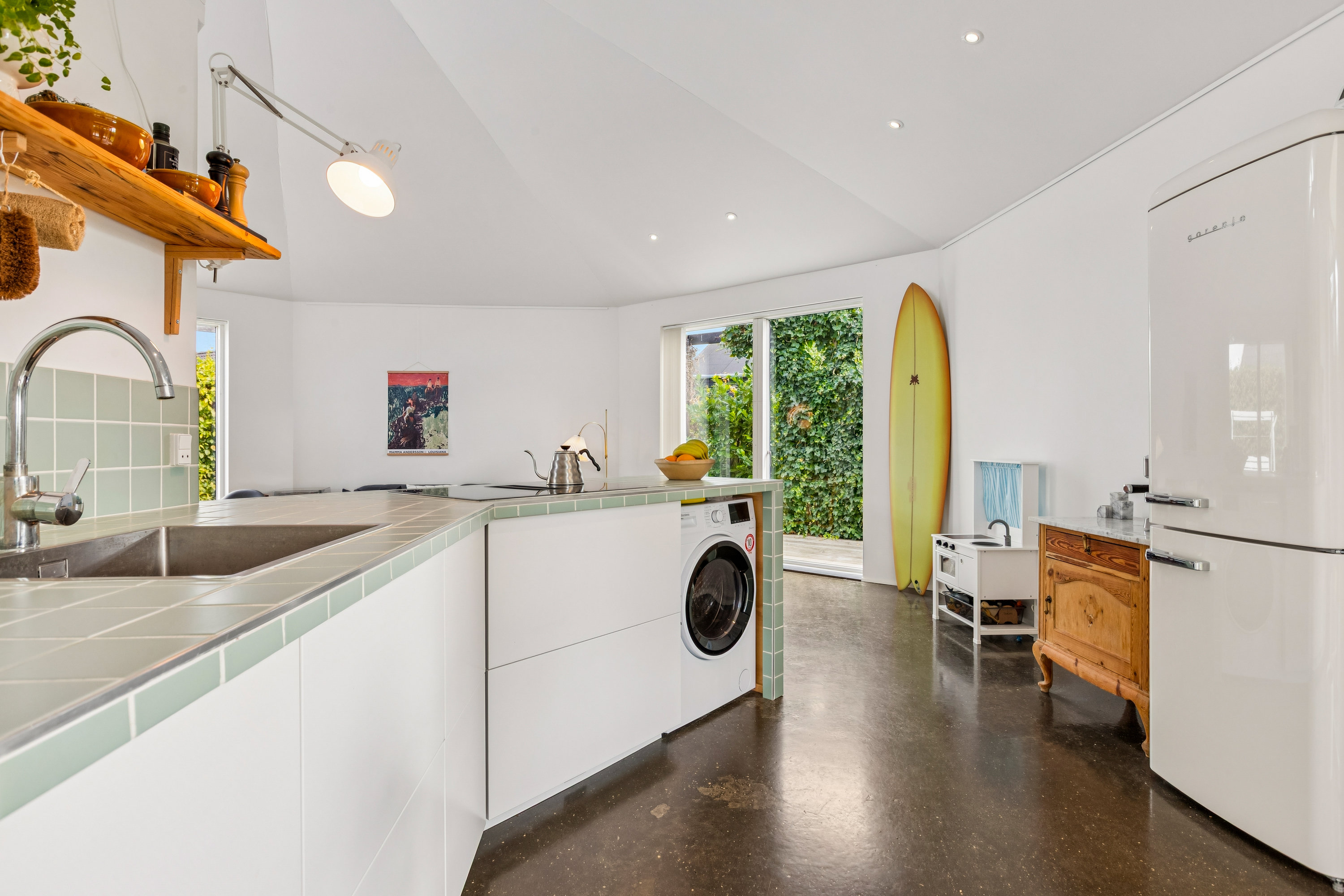 Fremhævet køkken billede i fuldskærmstilstand. Billede af Hf. Bachersminde 22, 2791 Dragør