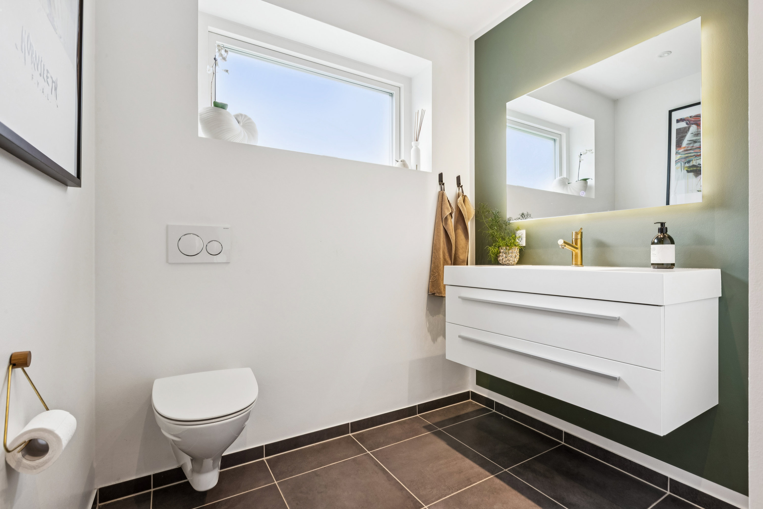 Fremhævet badeværelse billede i fuldskærmstilstand. Billede af Gyldenvang Alle 38, 2770 Kastrup