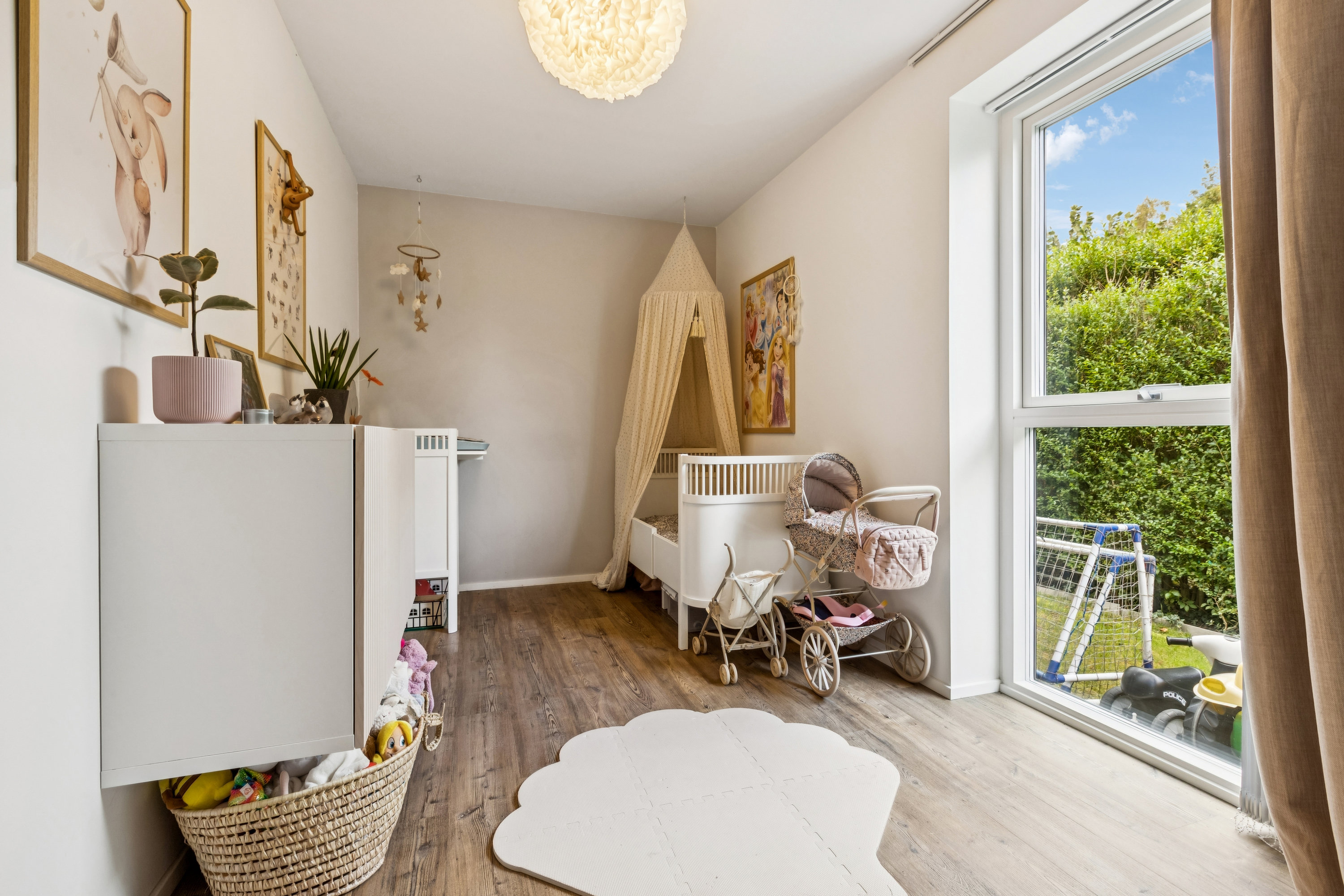 Fremhævet værelse billede i fuldskærmstilstand. Billede af Gyldenvang Alle 38, 2770 Kastrup