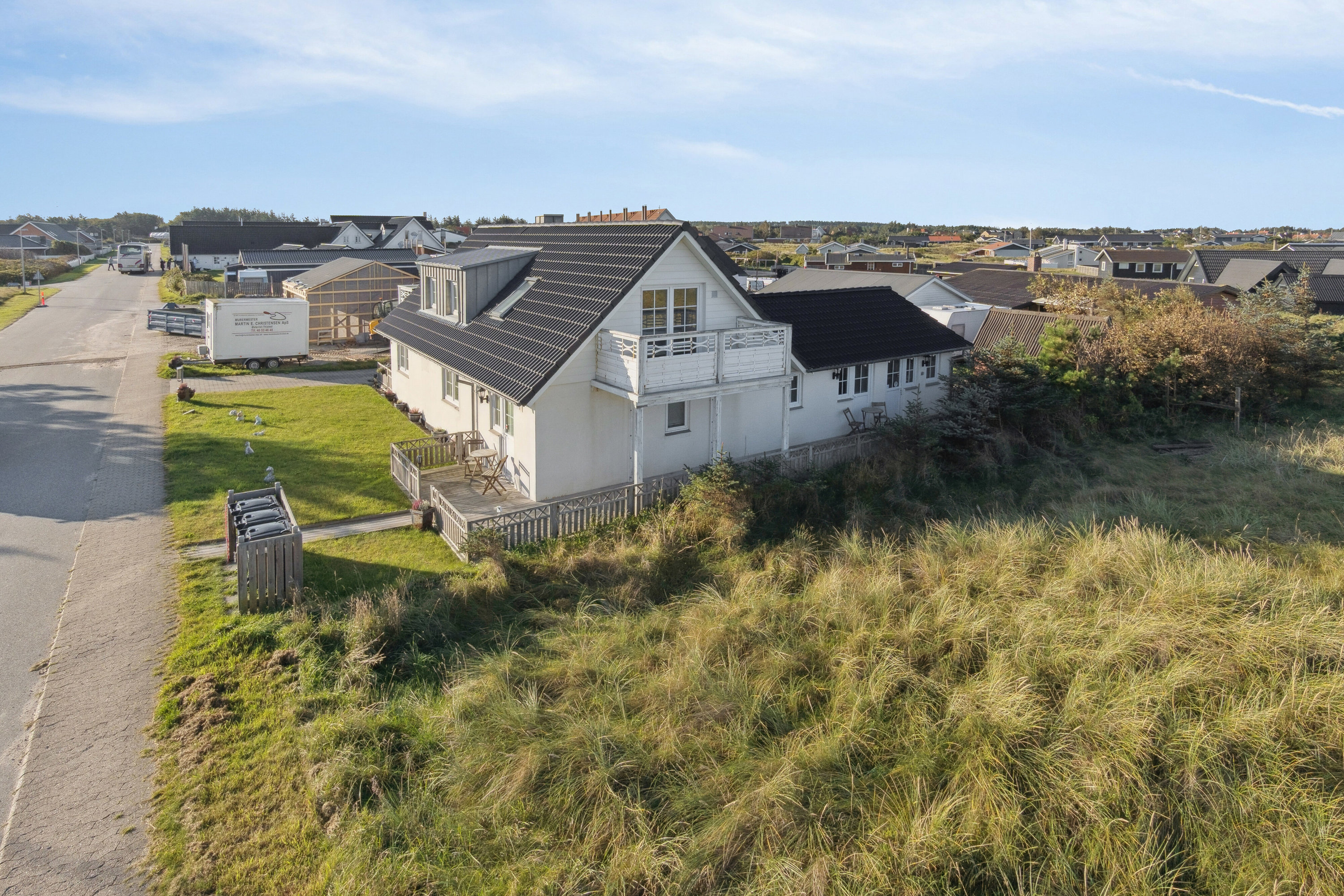 Fremhævet set fra vejen billede i fuldskærmstilstand. Billede af Krovej 23, Klitmøller, 7700 Thisted