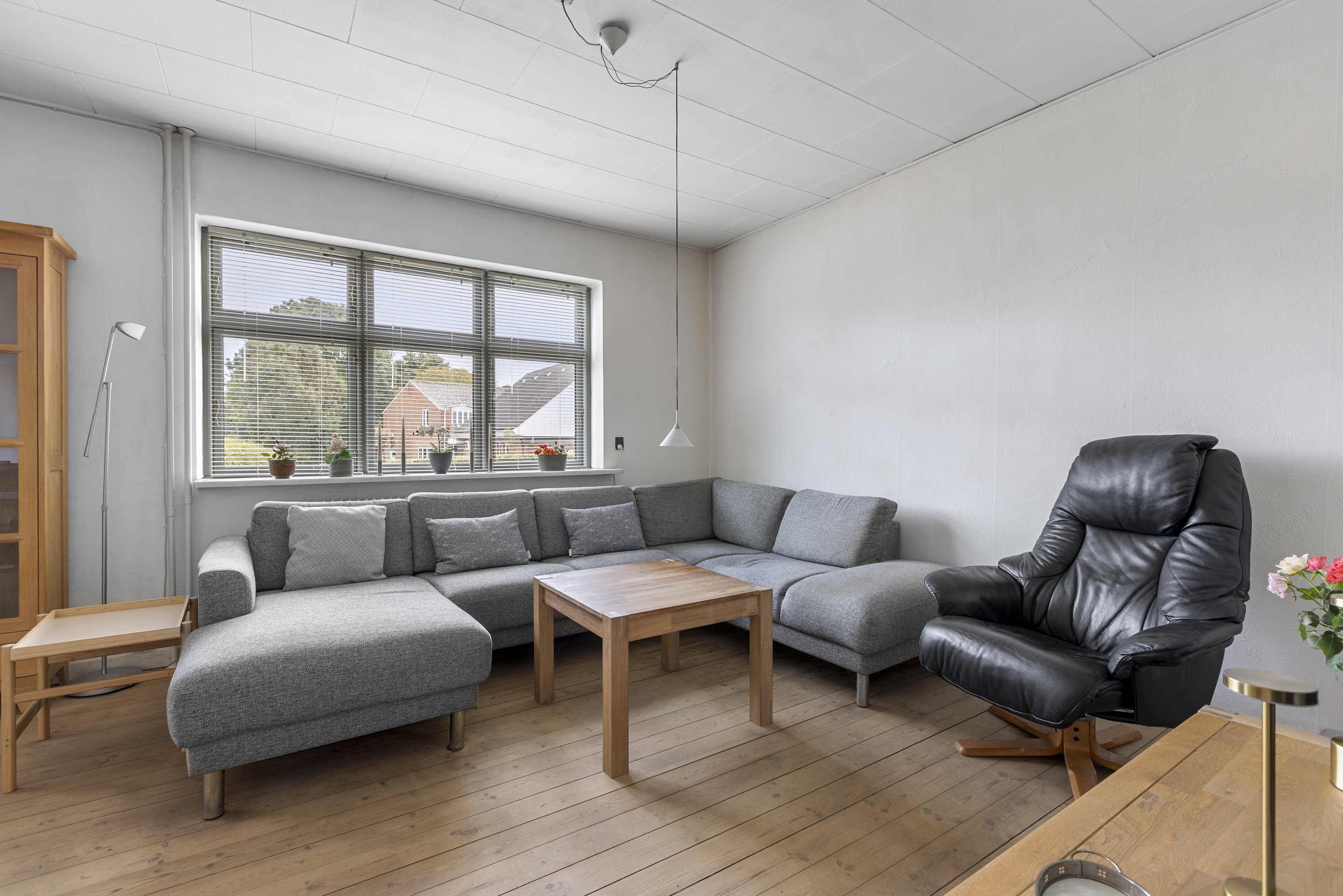 Fremhævet stue billede i fuldskærmstilstand. Billede af Tårnborgvej 37, 4220 Korsør