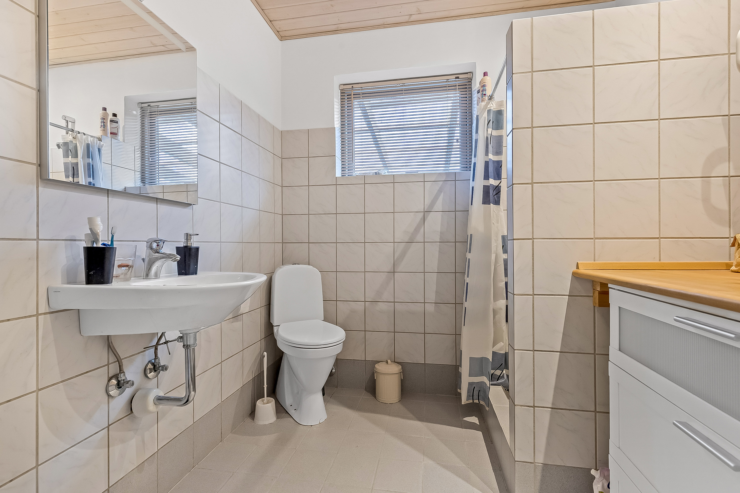 Fremhævet badeværelse billede i fuldskærmstilstand. Billede af Ågade 39, Bredstrup, 7000 Fredericia