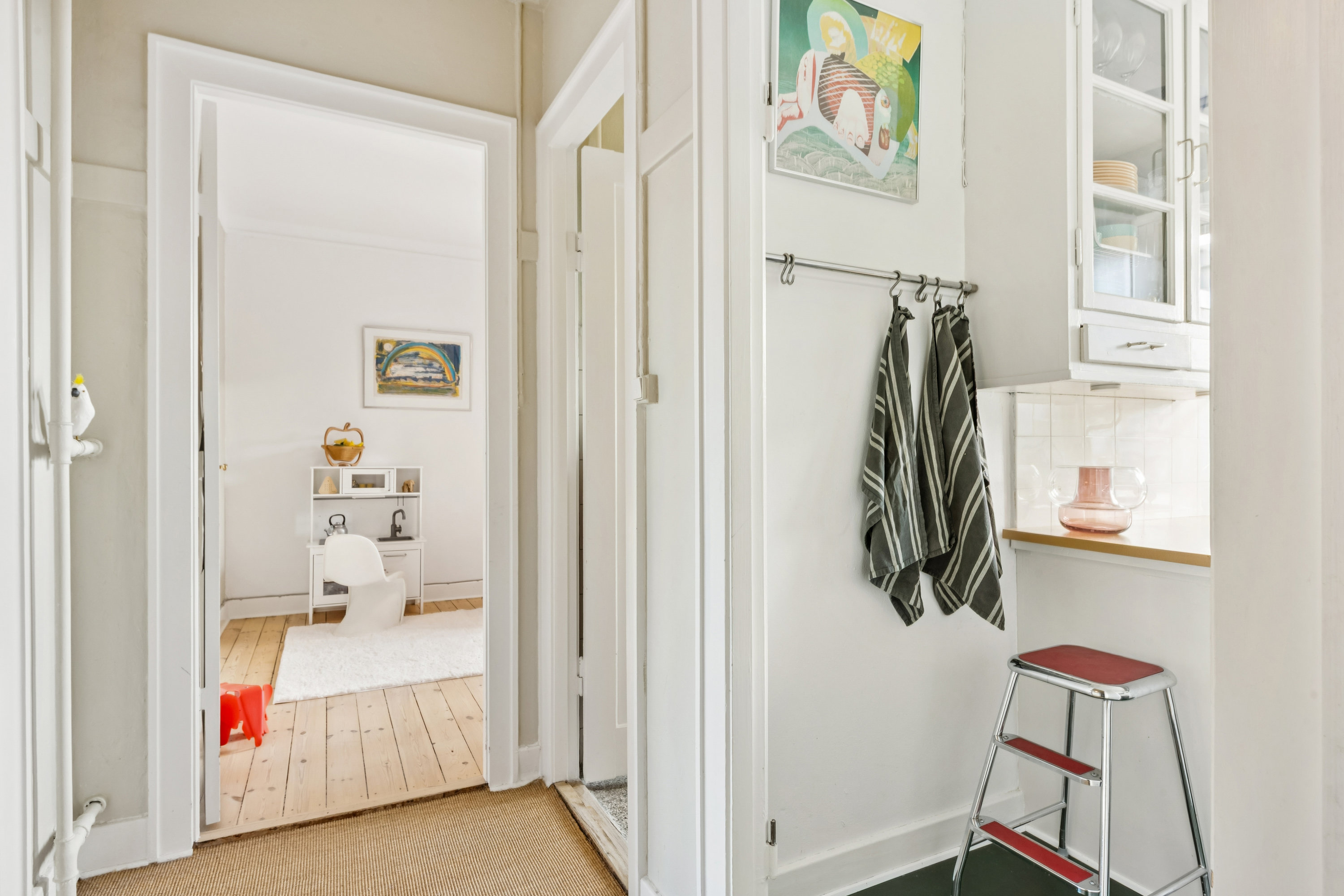 Miniaturebillede 1: entré. Billede af Hollandsvej 15, 1. tv., 2800 Kongens Lyngby