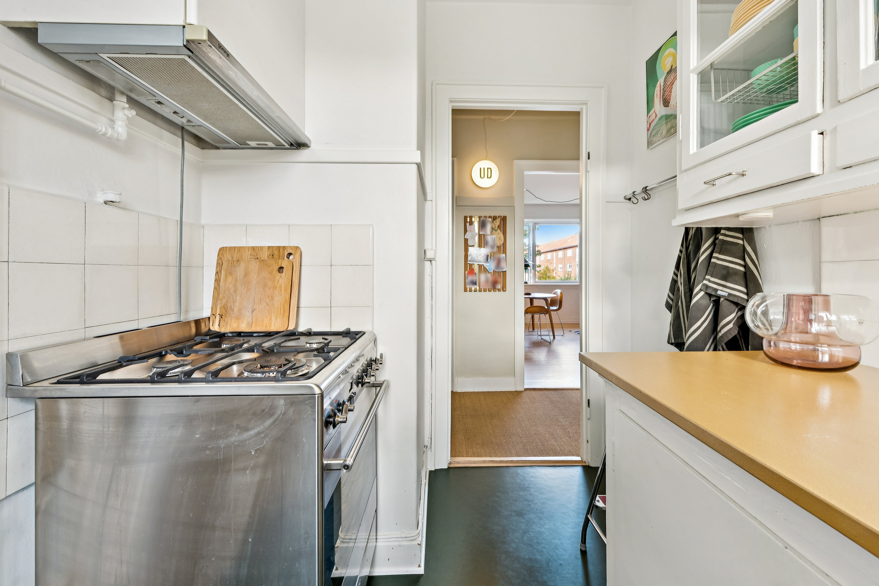 Fremhævet køkken billede i fuldskærmstilstand. Billede af Hollandsvej 15, 1. tv., 2800 Kongens Lyngby