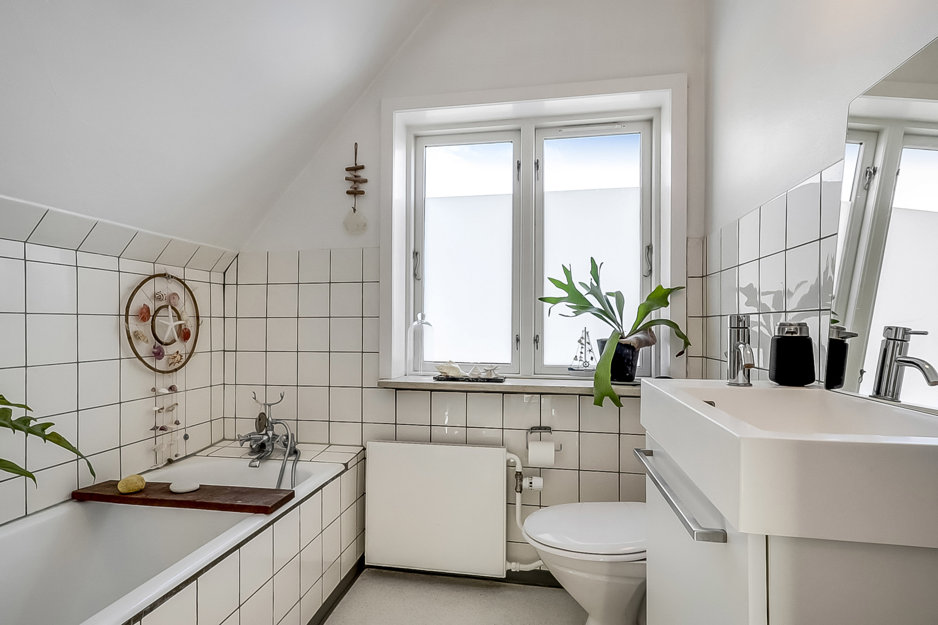 Fremhævet badeværelse billede i fuldskærmstilstand. Billede af Vesterløkken 5, 5700 Svendborg