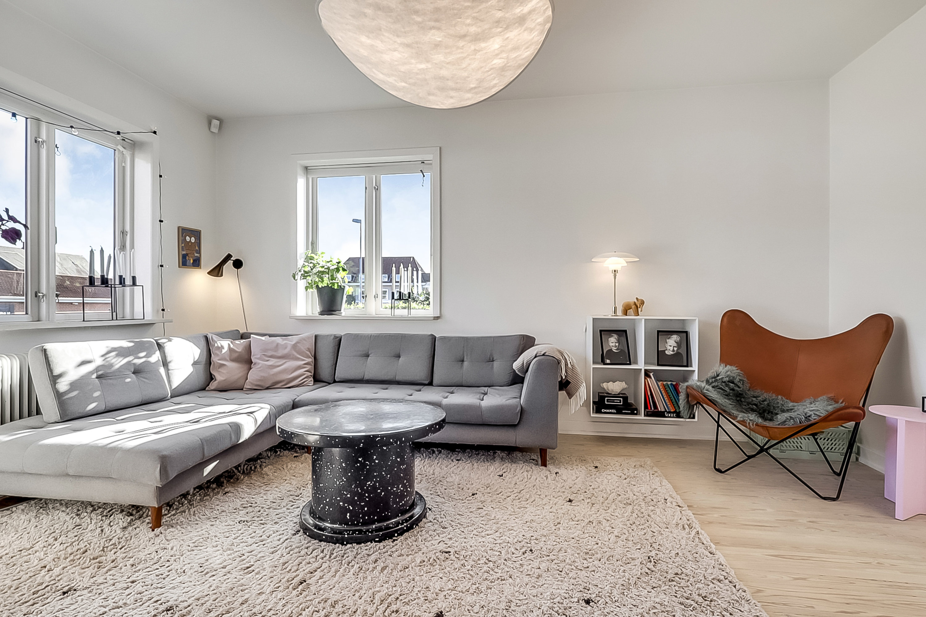 Fremhævet stue billede i fuldskærmstilstand. Billede af Vesterløkken 5, 5700 Svendborg