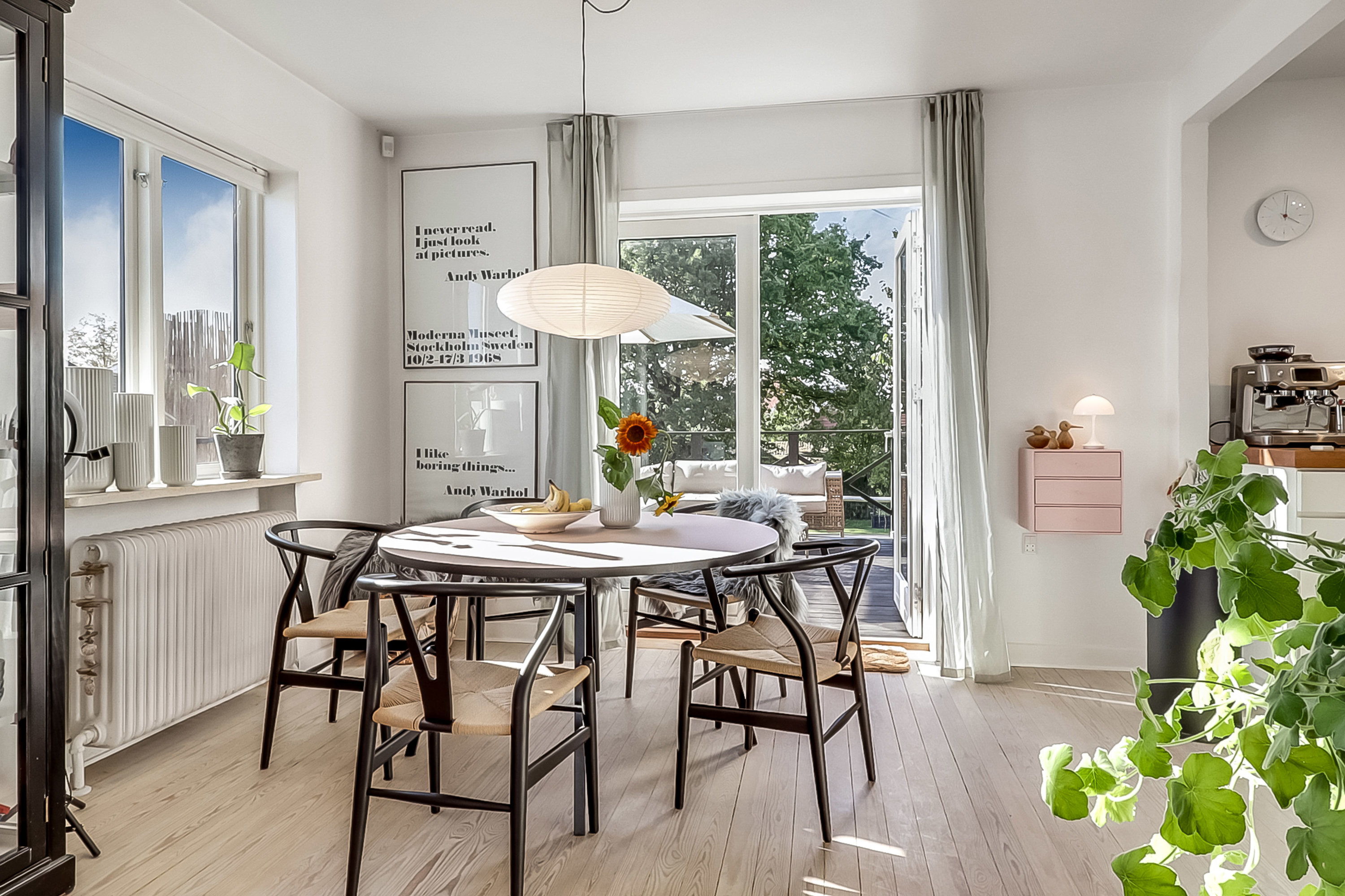 Fremhævet stue billede i fuldskærmstilstand. Billede af Vesterløkken 5, 5700 Svendborg