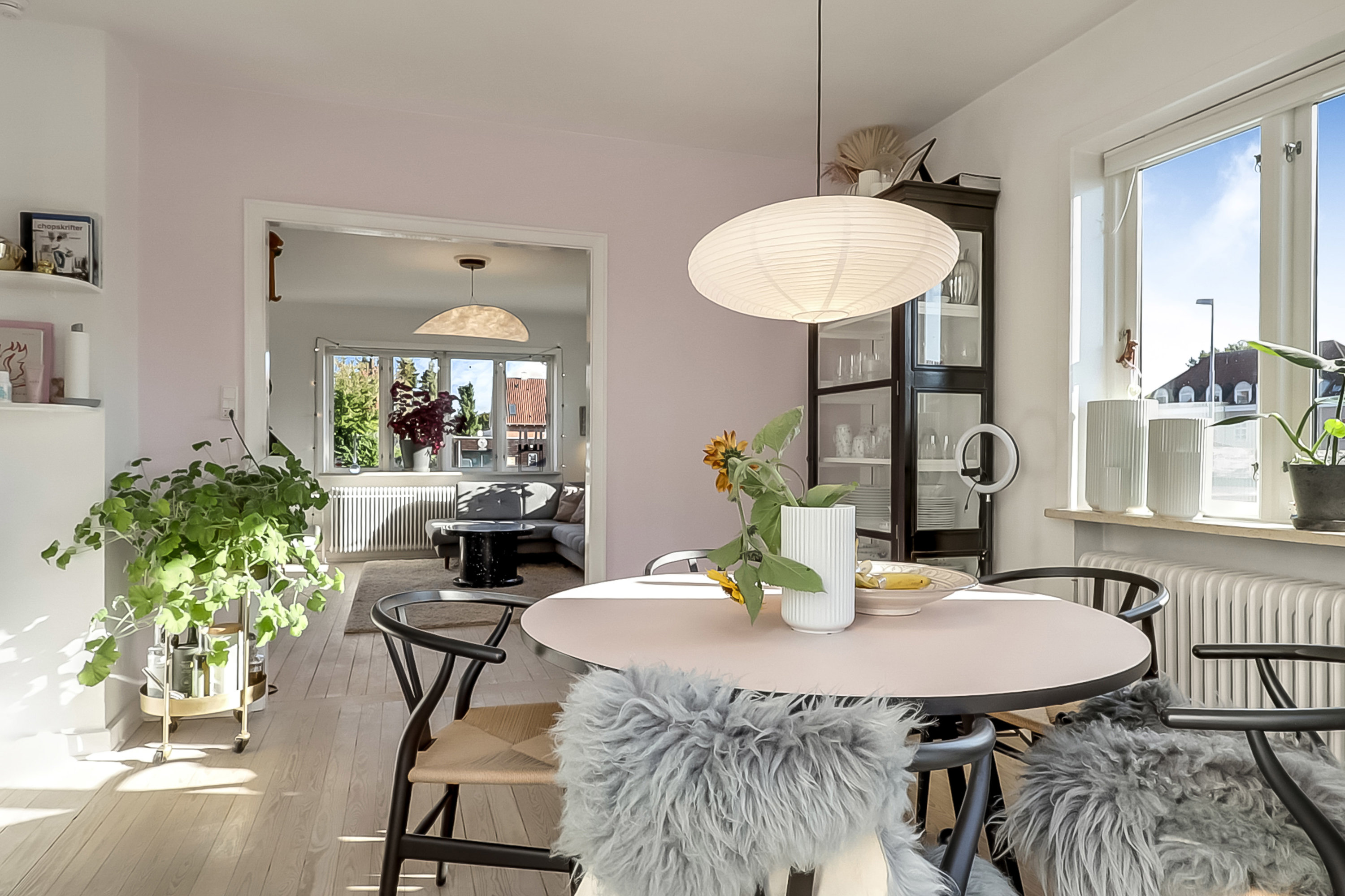 Fremhævet stue billede i fuldskærmstilstand. Billede af Vesterløkken 5, 5700 Svendborg