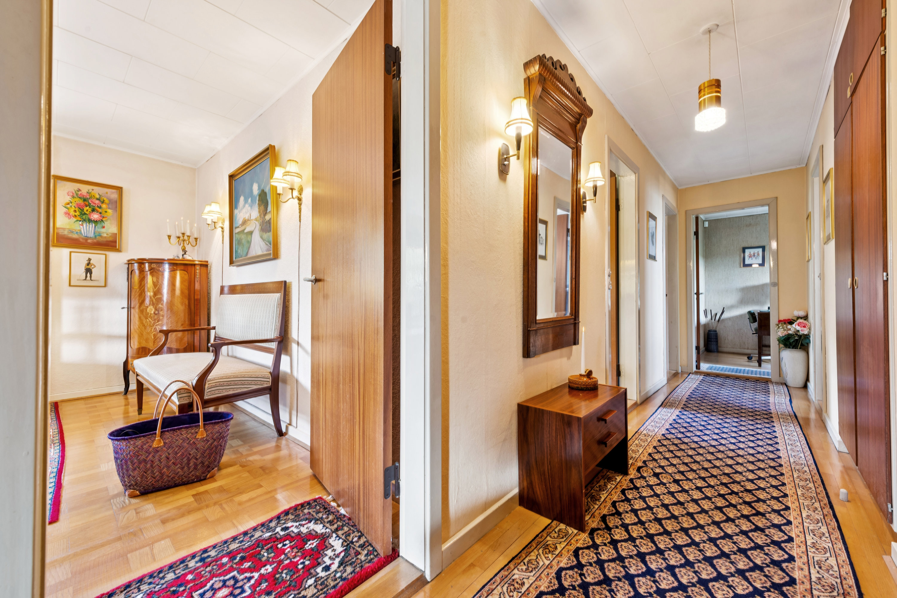 Fremhævet gang billede i fuldskærmstilstand. Billede af Dorphs Alle 51, 2630 Taastrup