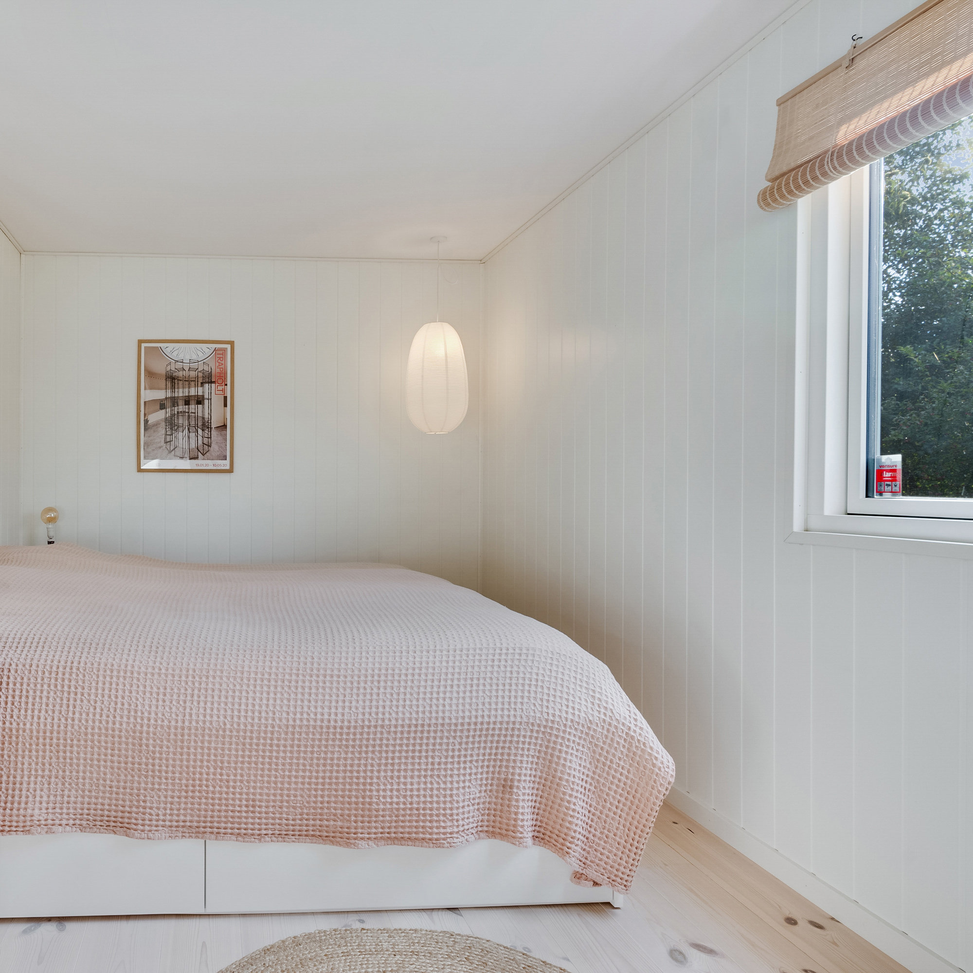 Fremhævet soveværelse billede i fuldskærmstilstand. Billede af Solbakken 22, Skåstrup Str, 5400 Bogense