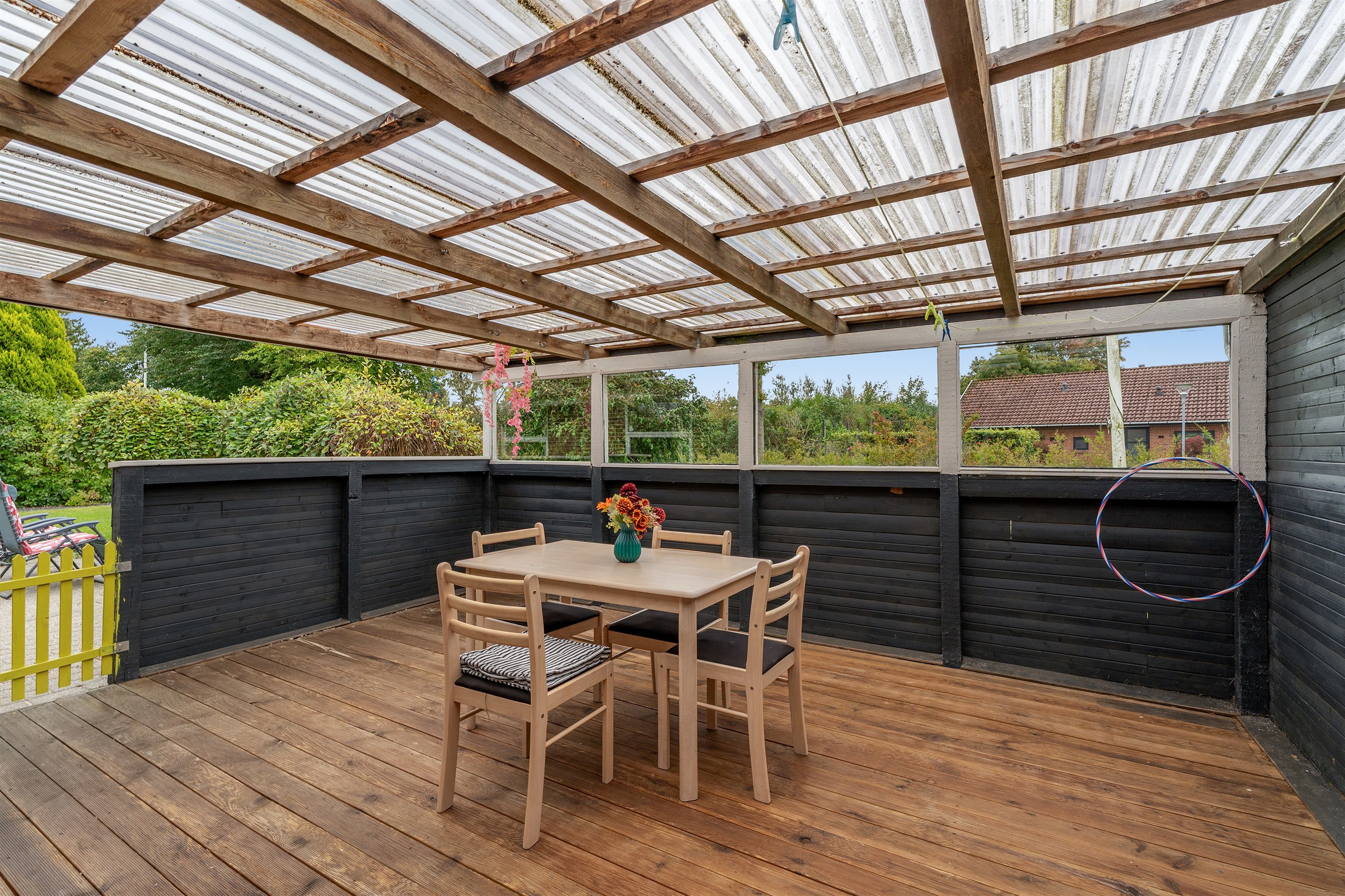 Fremhævet overdækket terrasse billede i fuldskærmstilstand. Billede af Markskellet 75, 7190 Billund