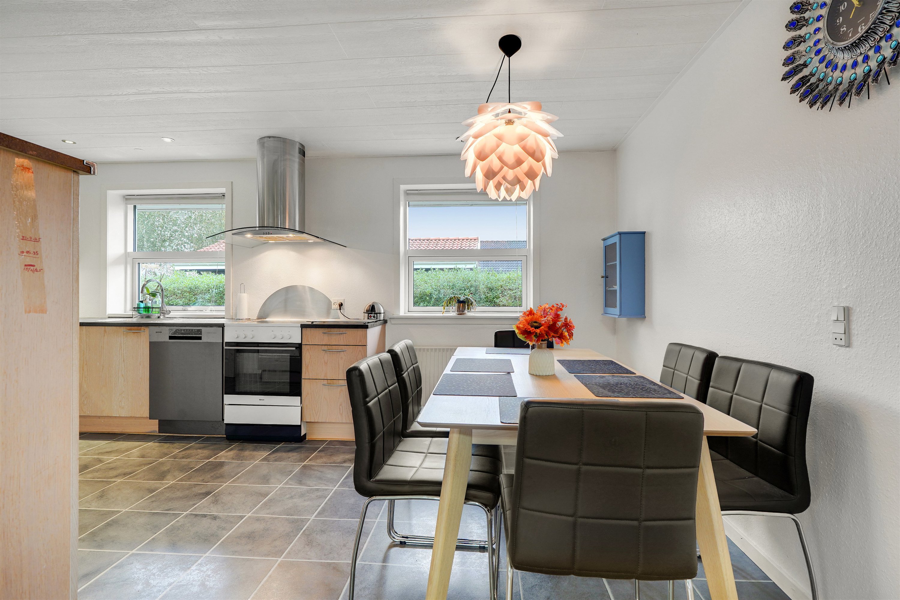 Fremhævet køkken billede i fuldskærmstilstand. Billede af Markskellet 75, 7190 Billund